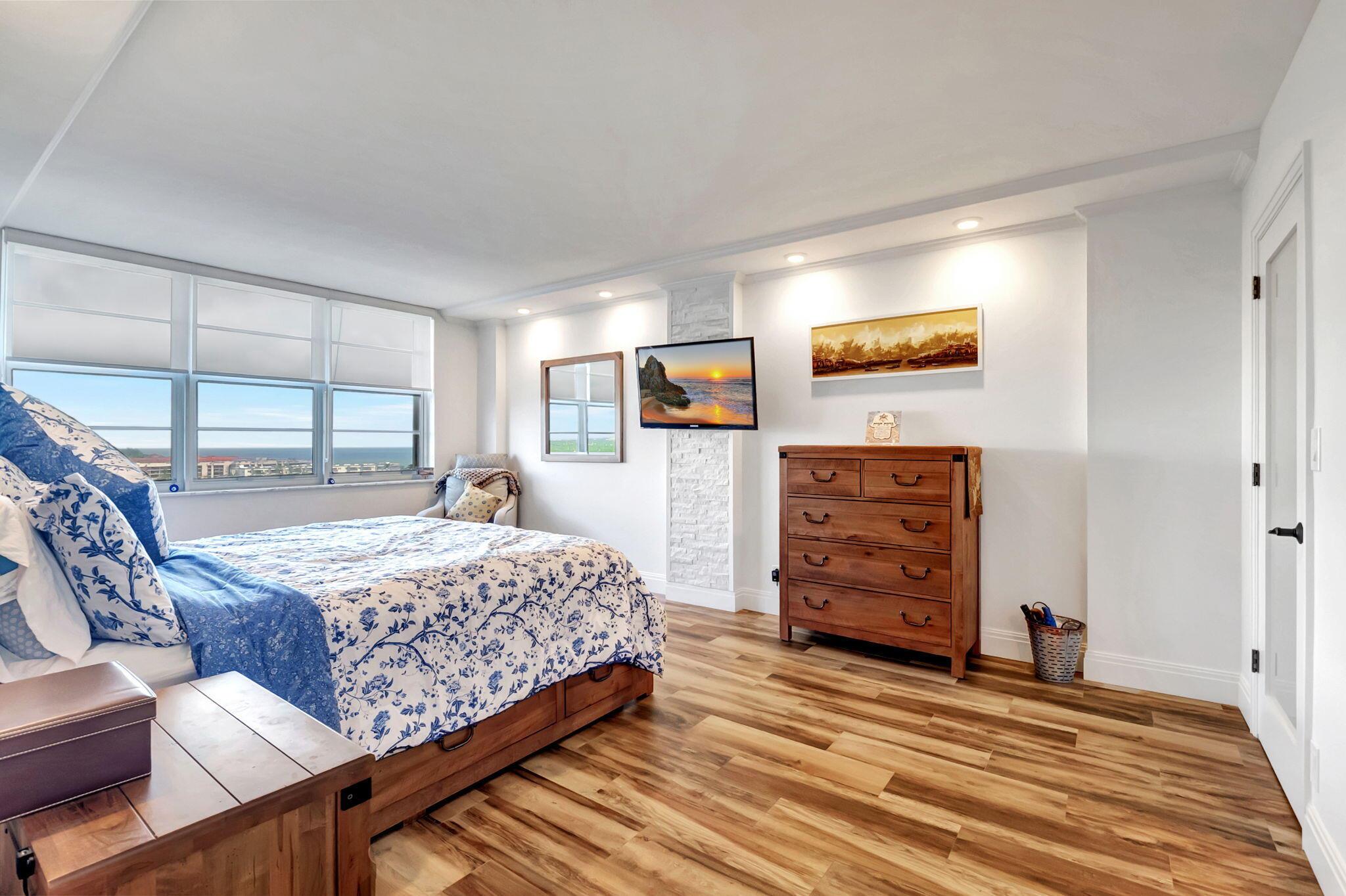 2121 N Ocean Boulevard 1204w