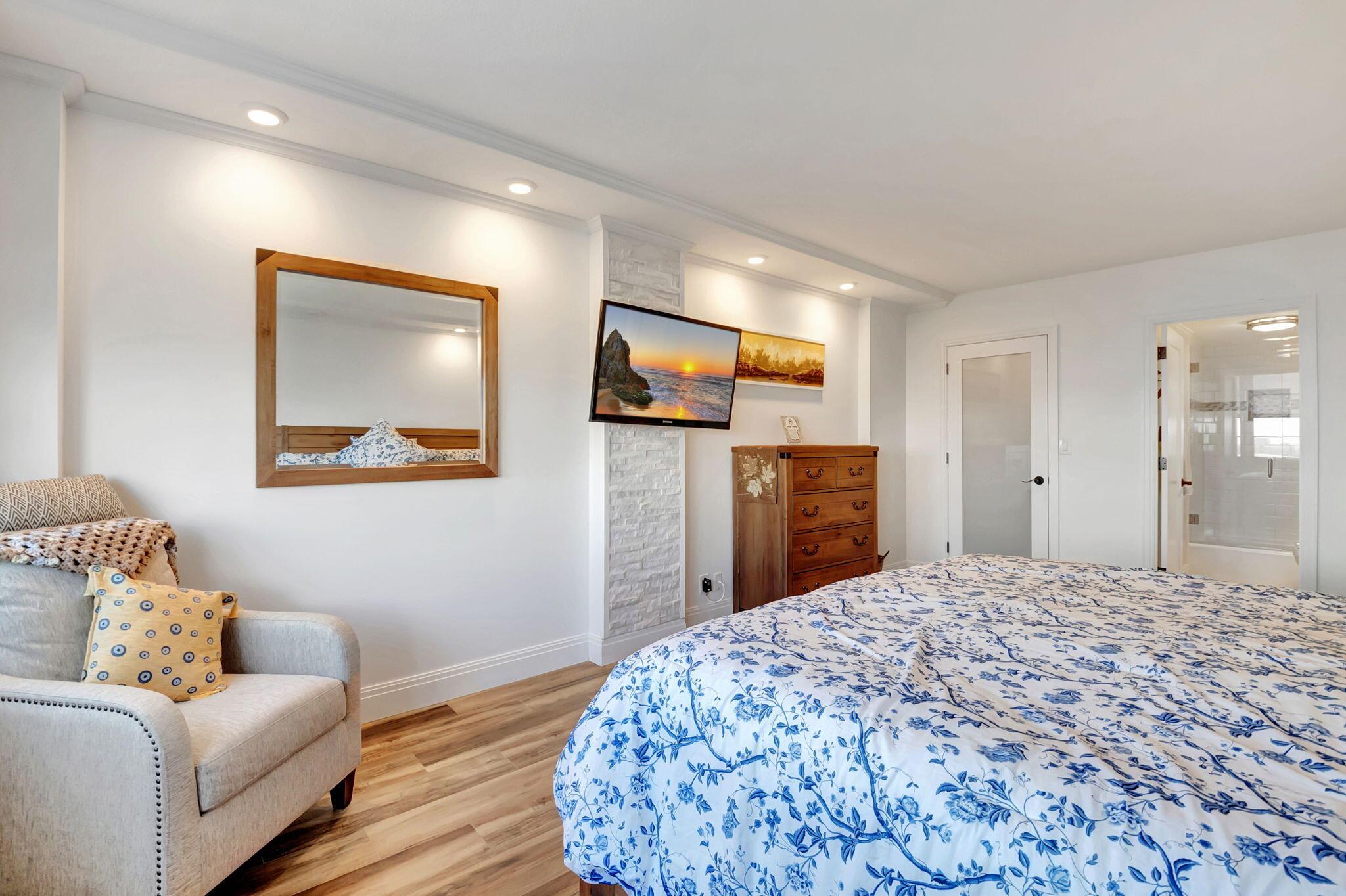 2121 N Ocean Boulevard 1204w