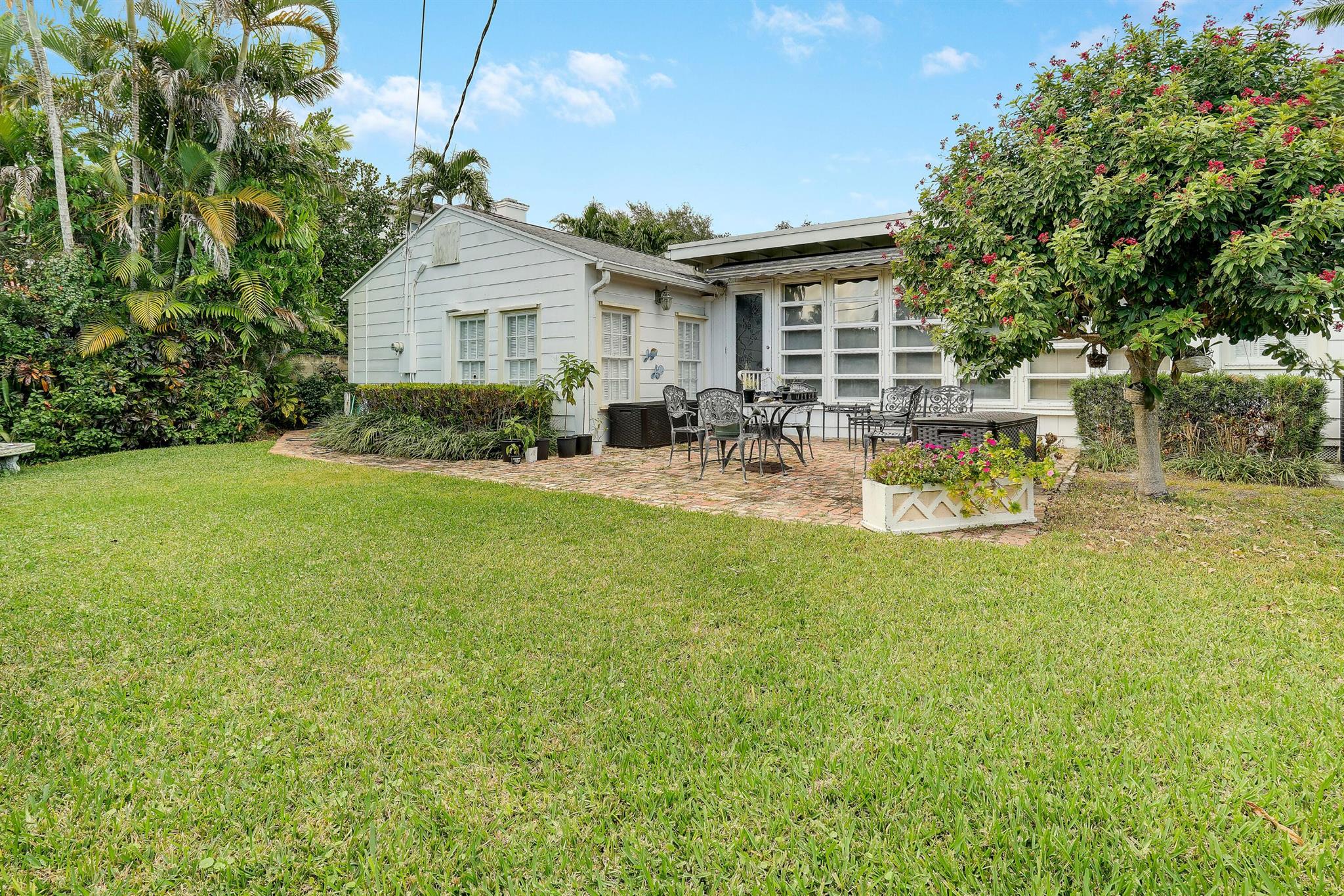212 Dyer Road