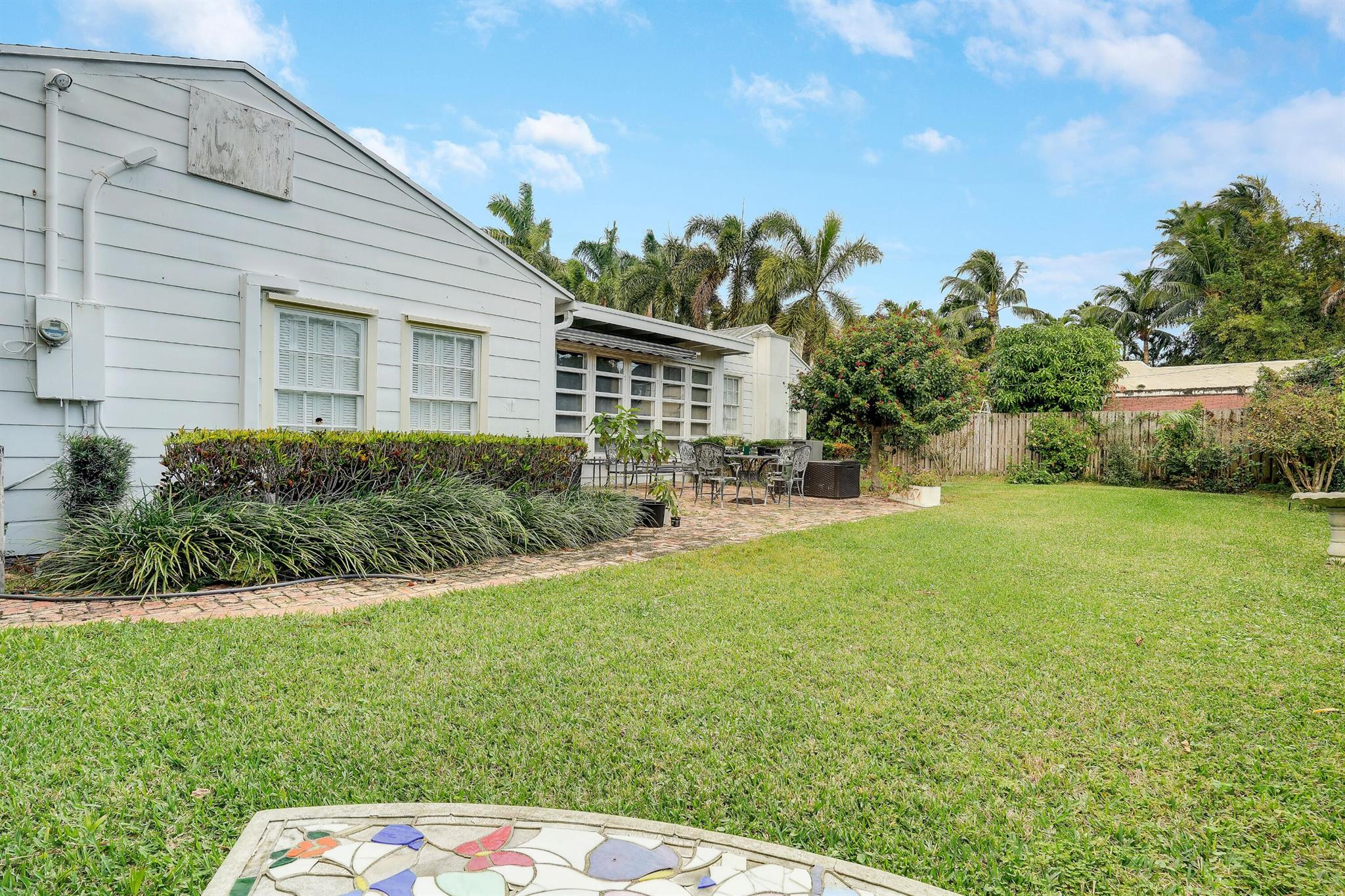 212 Dyer Road