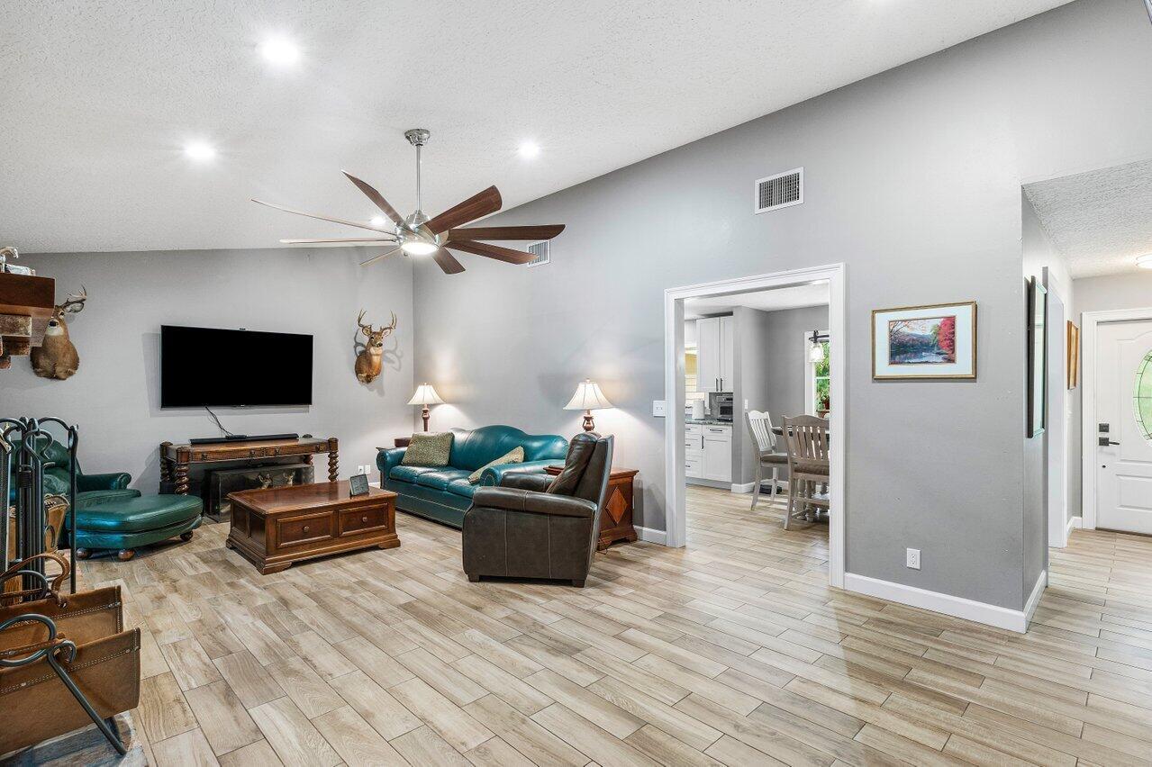 13089 Persimmon Boulevard