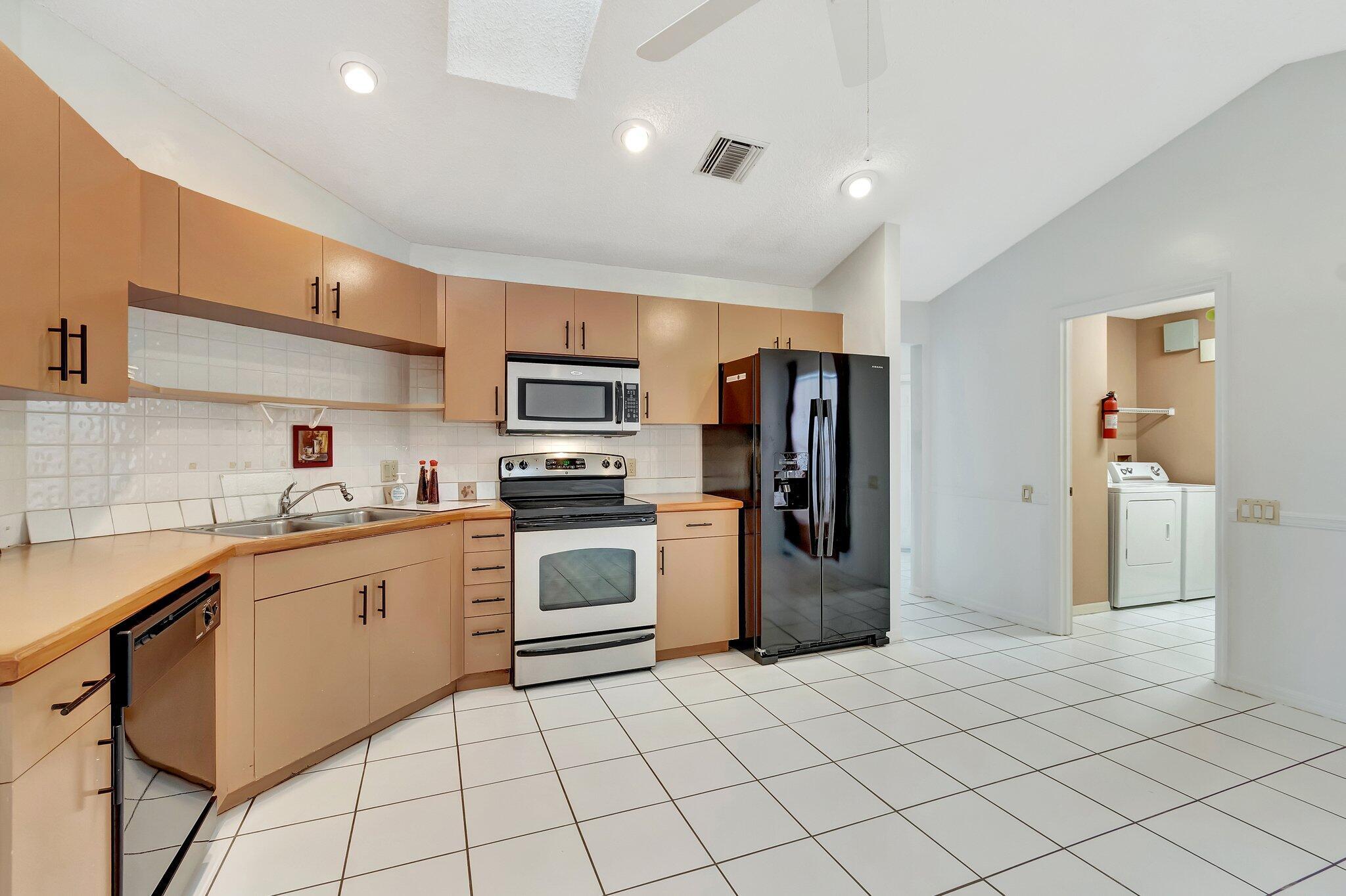 6109 Bay Isles Drive