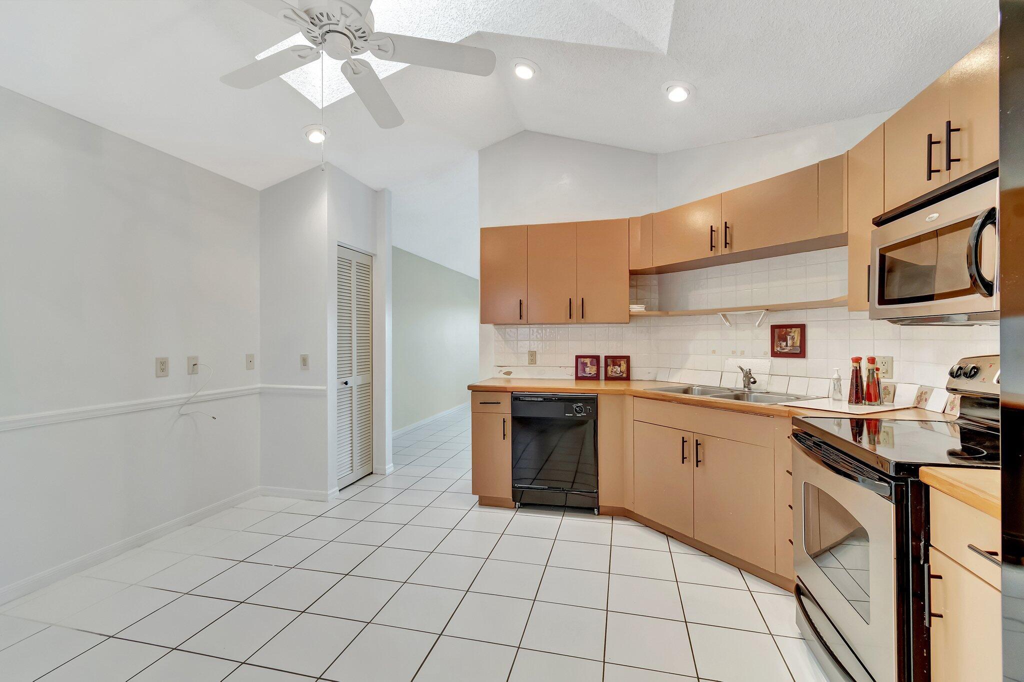 6109 Bay Isles Drive