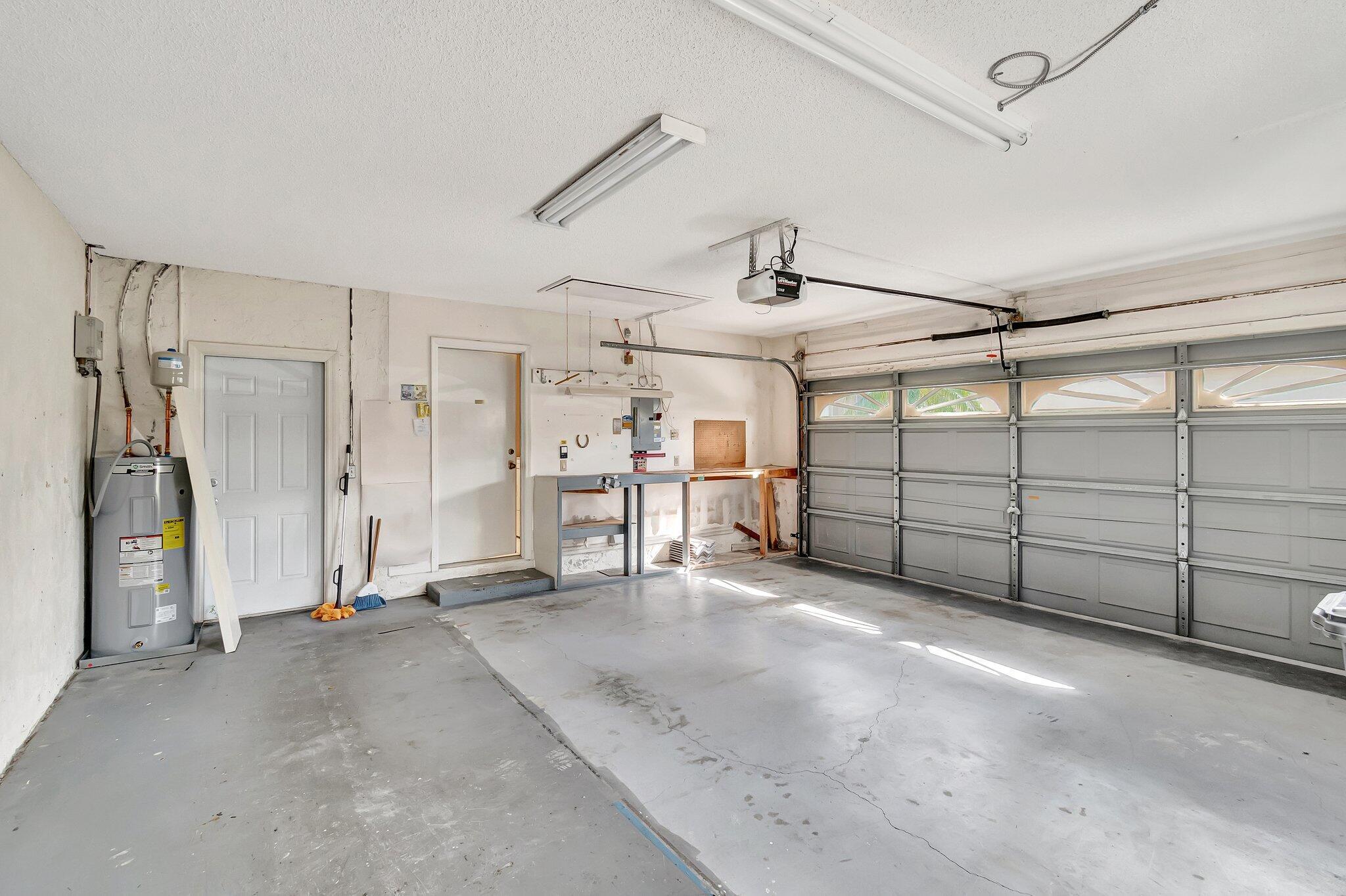 6109 Bay Isles Drive