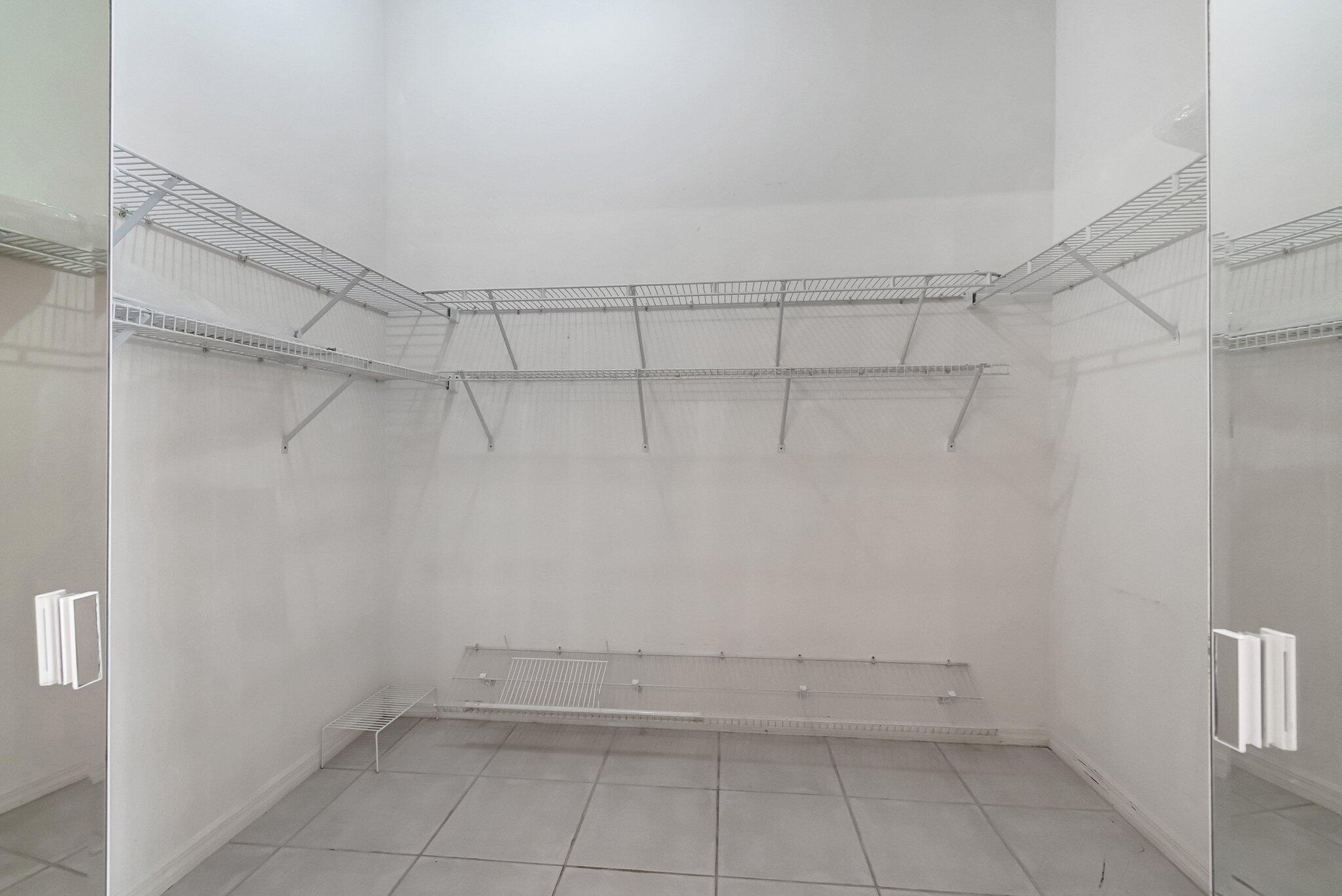 6109 Bay Isles Drive