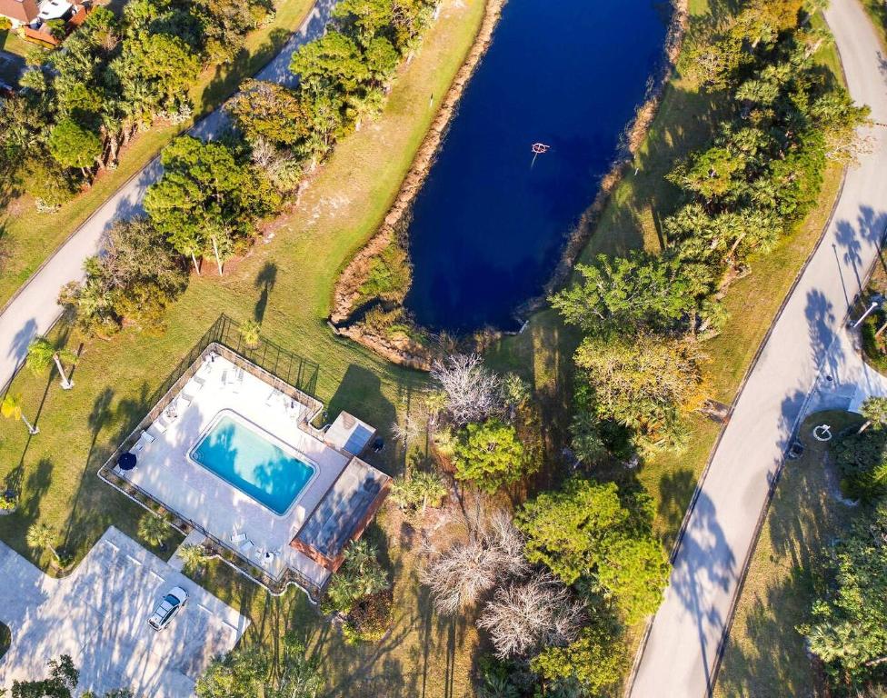 5923 SE Riverboat Drive 602