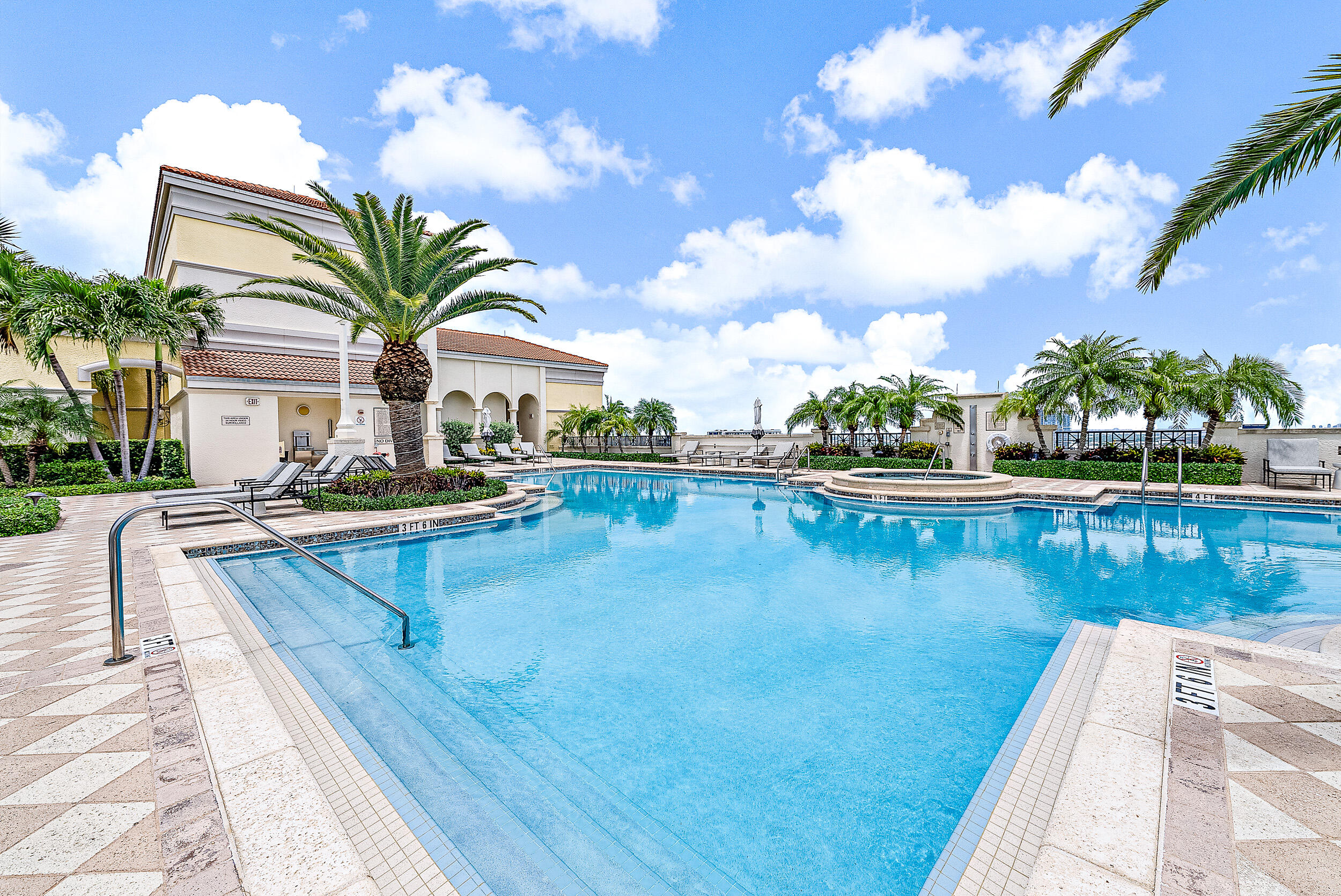 701 S Olive Avenue 802