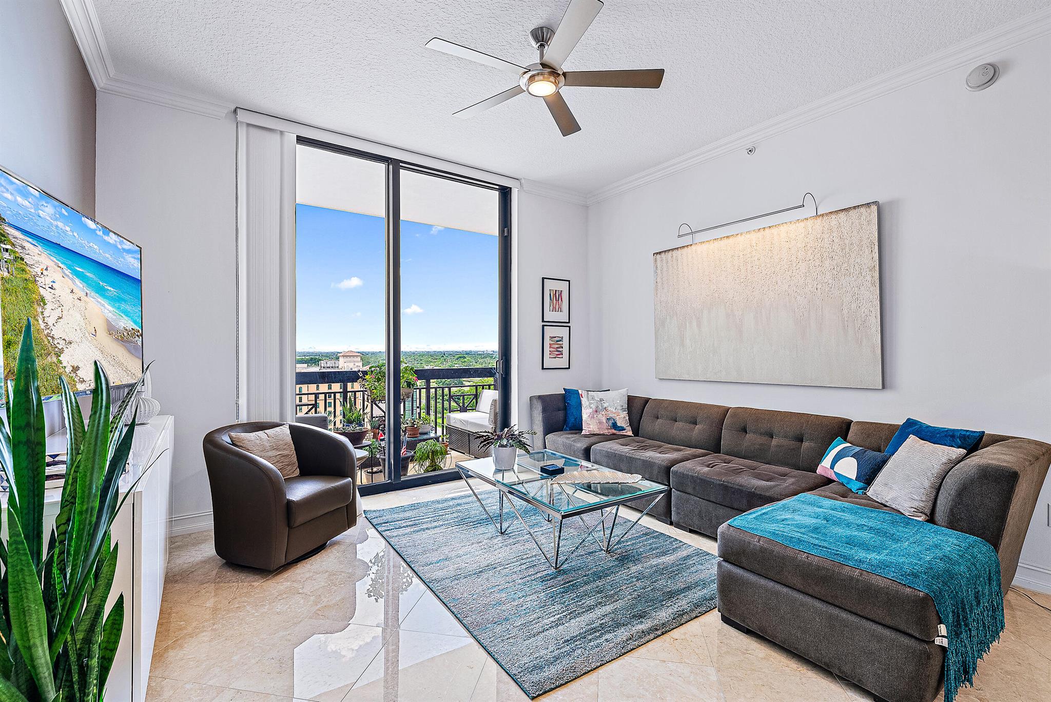 701 S Olive Avenue 802