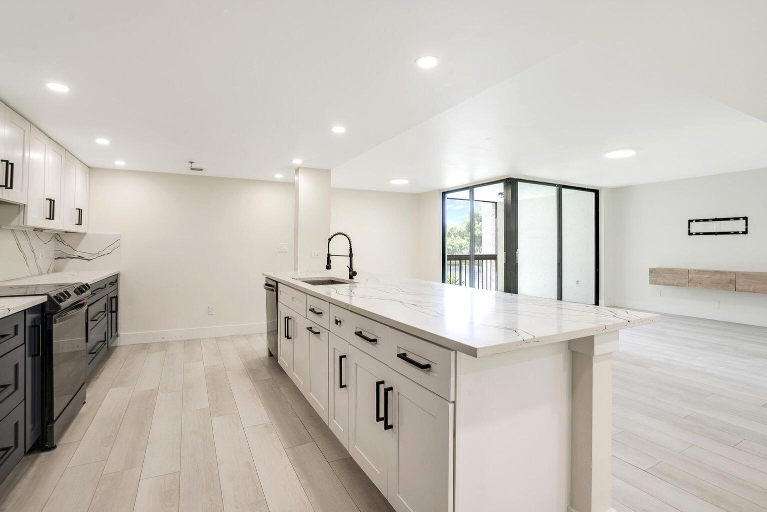 2025 Lavers Circle D208