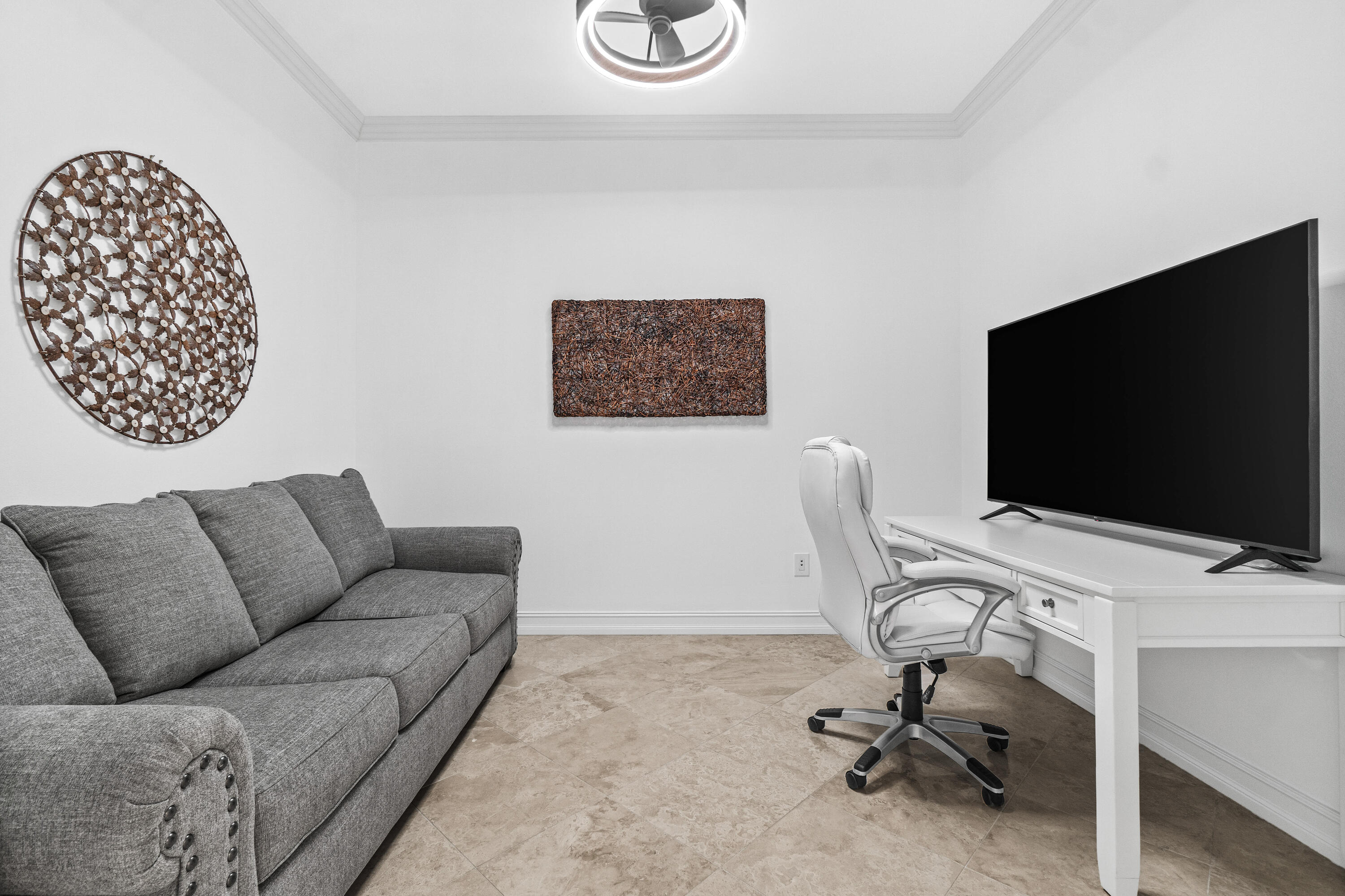 701 S Olive Avenue 1022