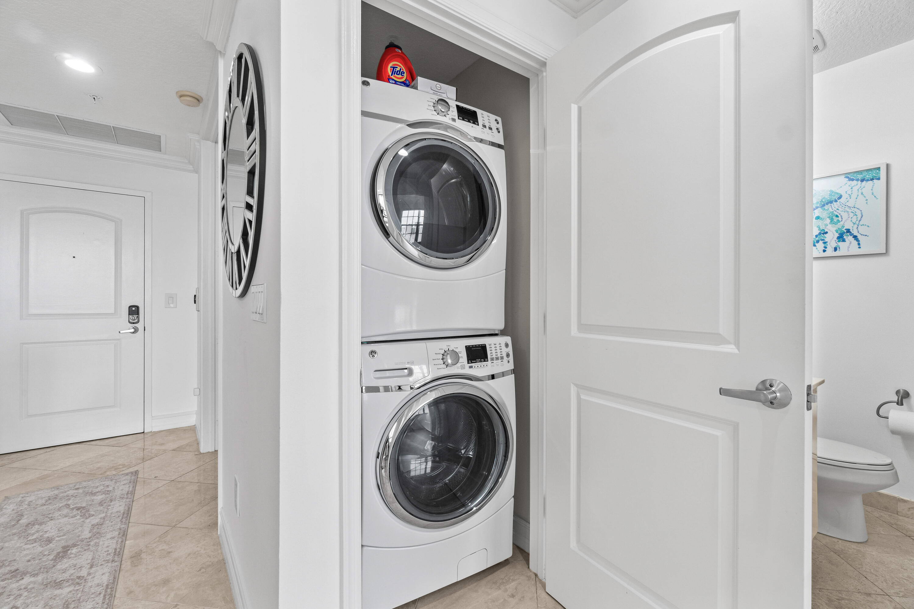 701 S Olive Avenue 1022