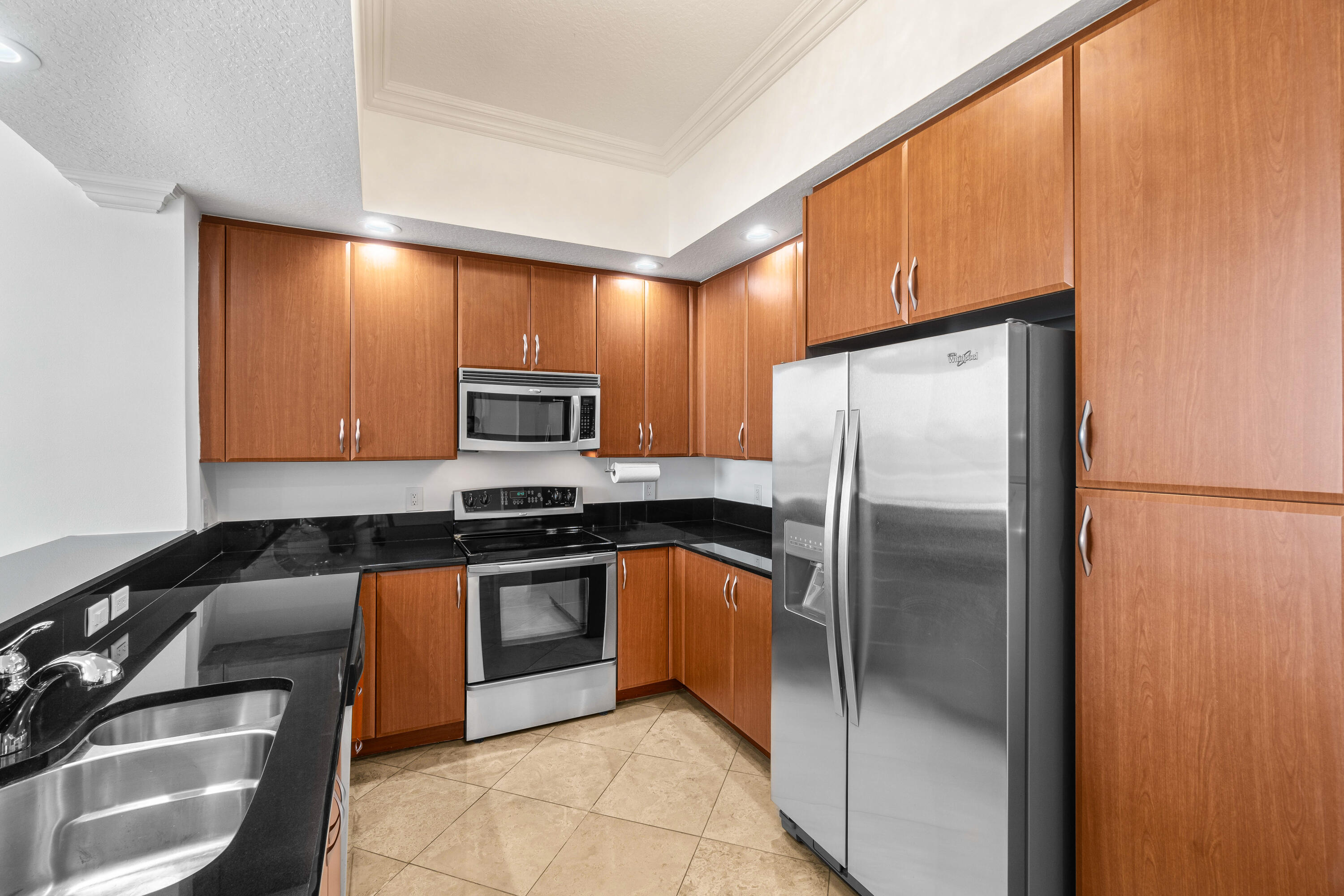 701 S Olive Avenue 1022