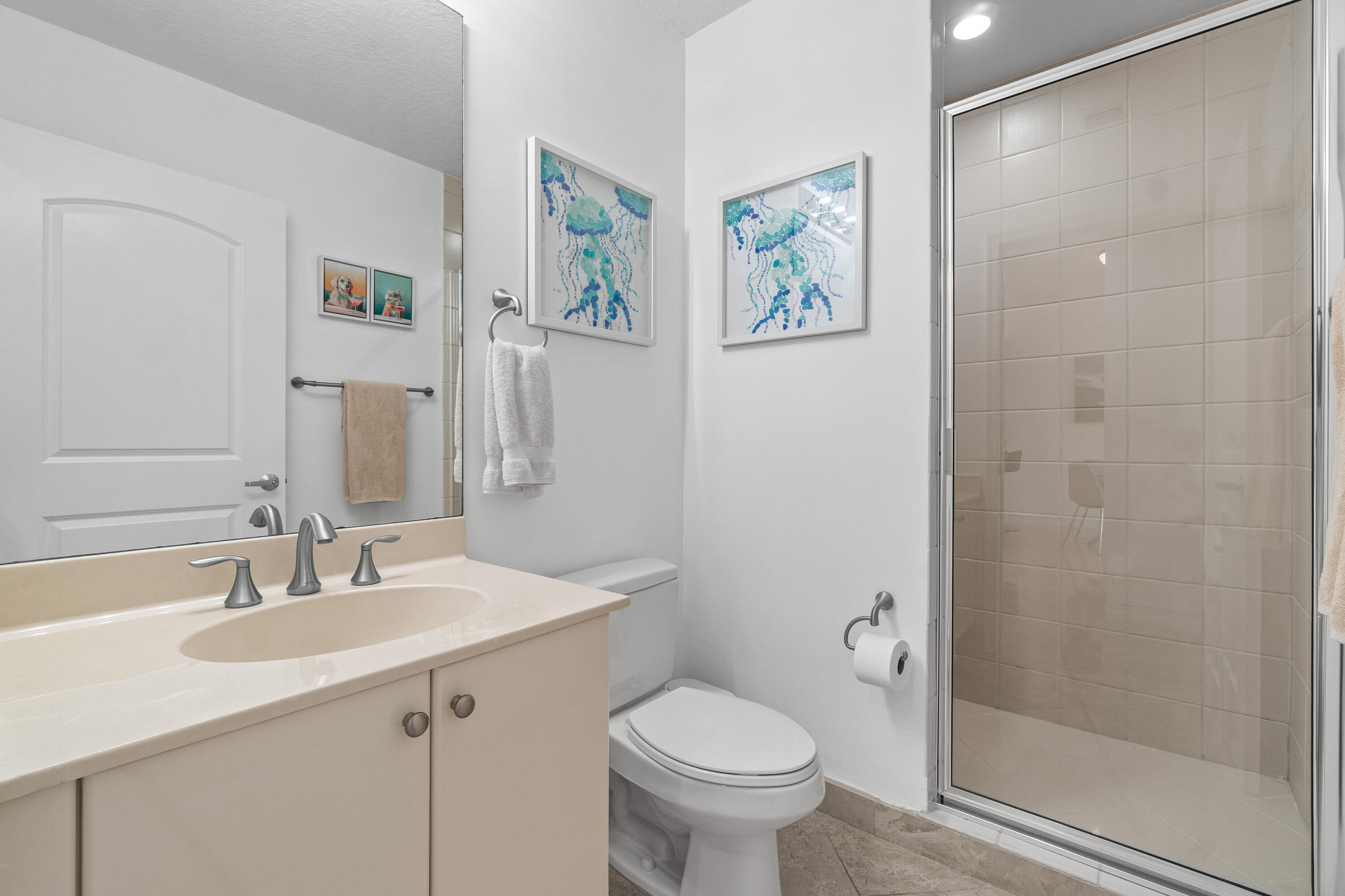 701 S Olive Avenue 1022