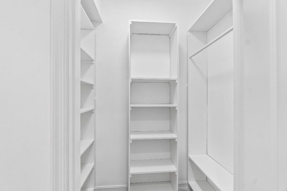 701 S Olive Avenue 1022