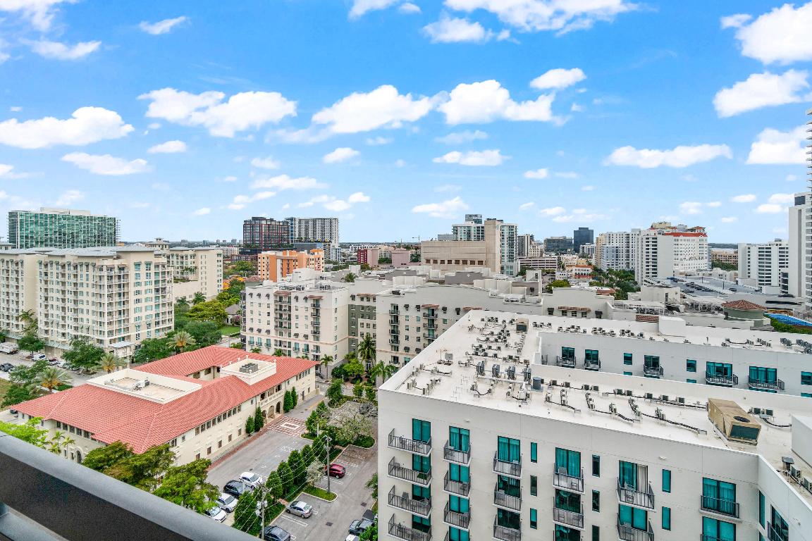 701 S Olive Avenue 1022