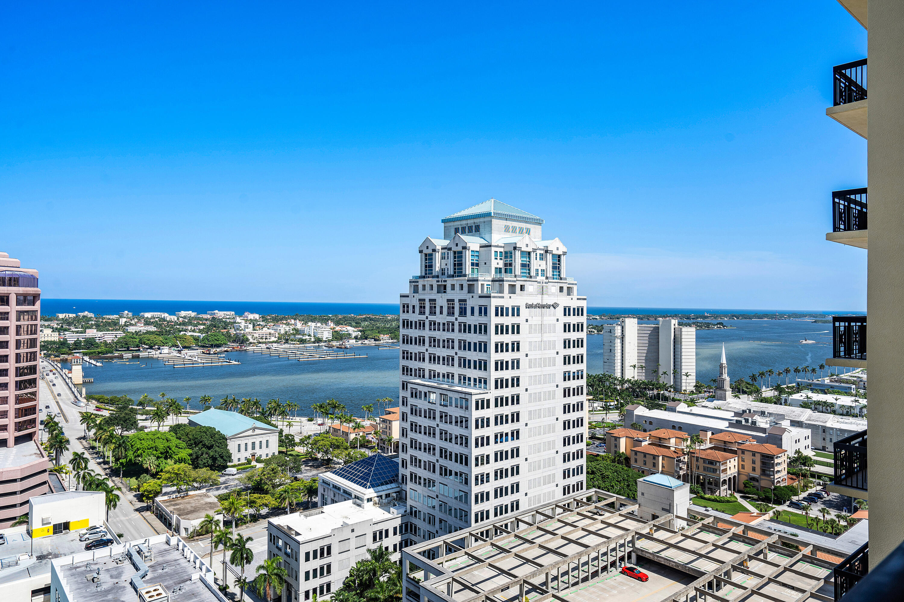 701 S Olive Avenue 1811