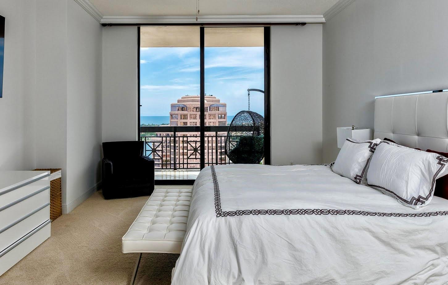 701 S Olive Avenue 1811