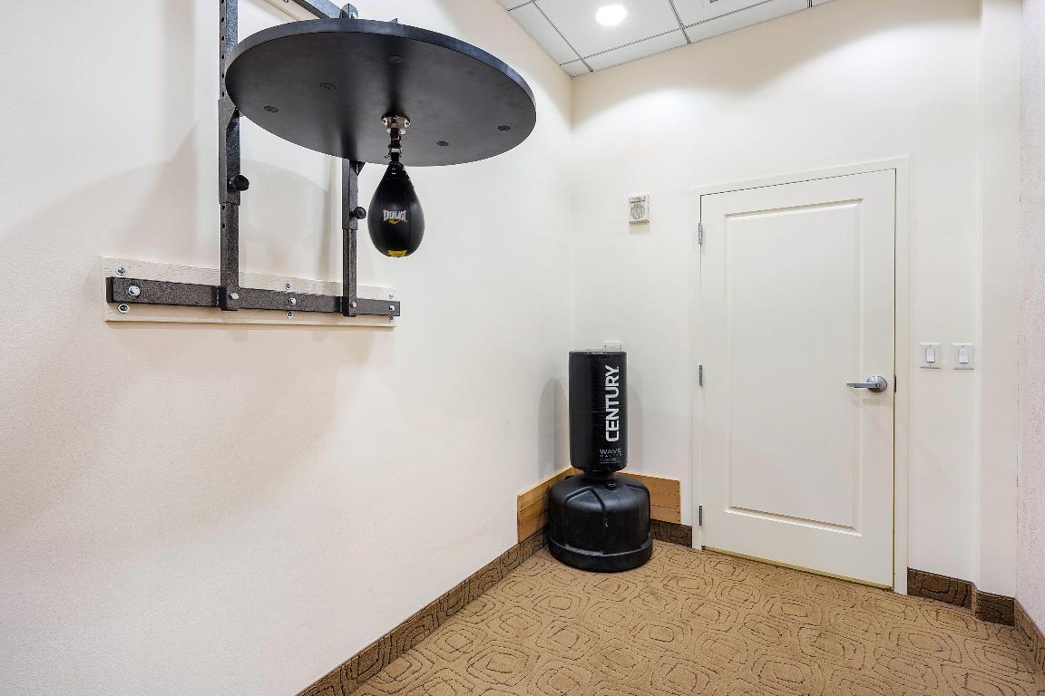 701 S Olive Avenue 1811