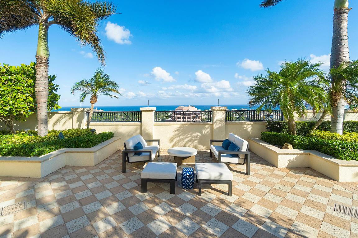 701 S Olive Avenue 1811