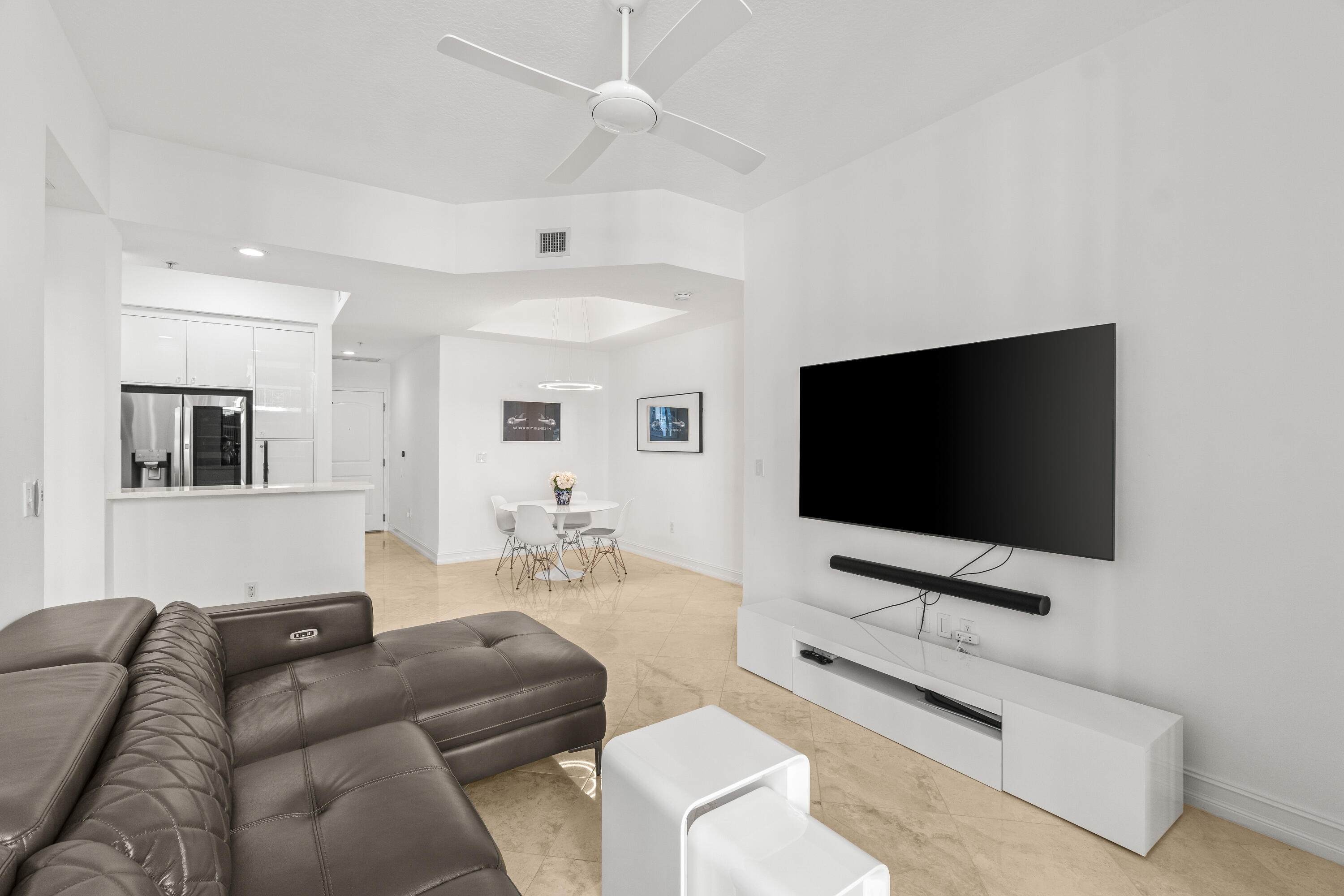 701 S Olive Avenue 1014