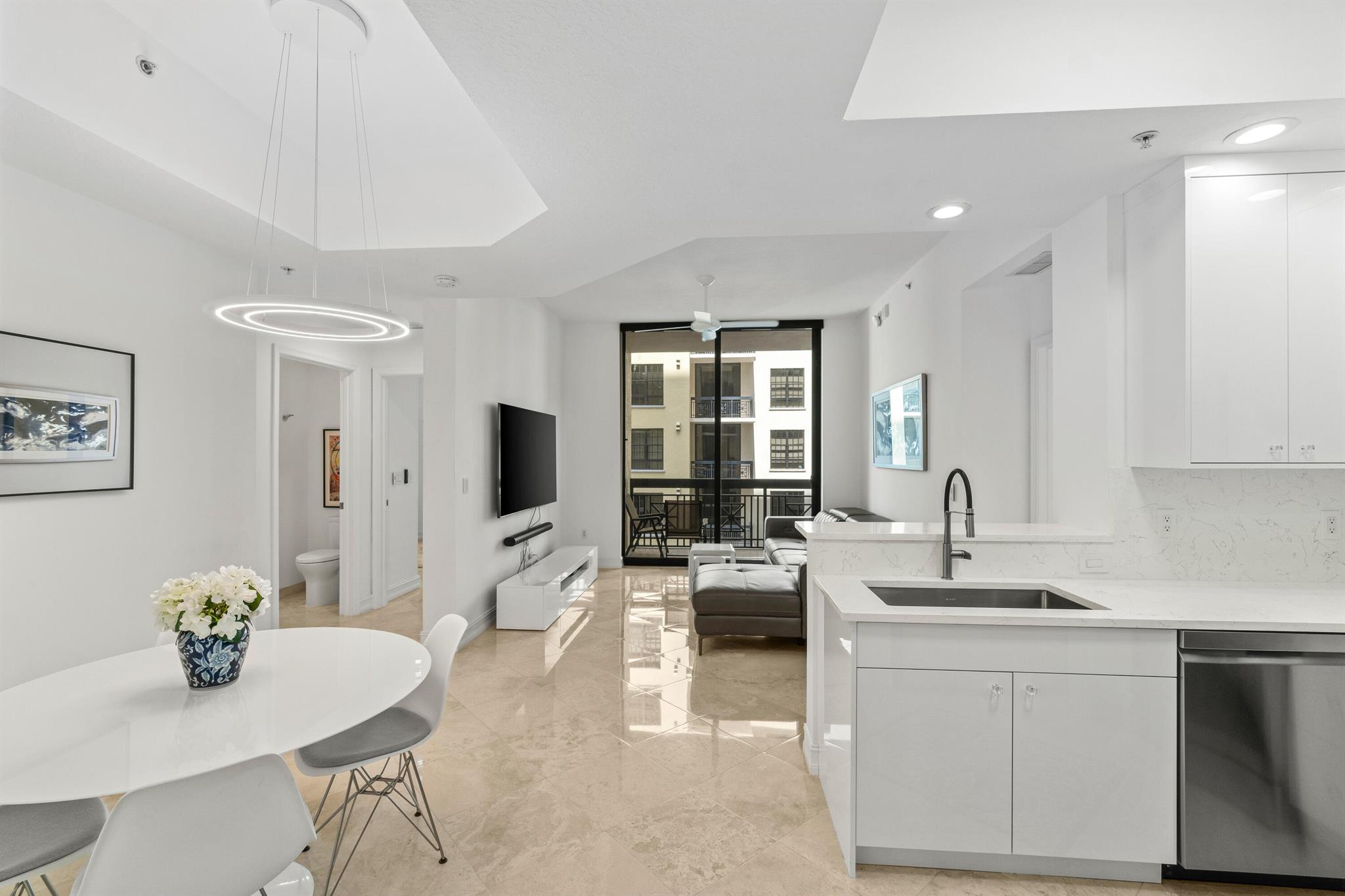 701 S Olive Avenue 1014