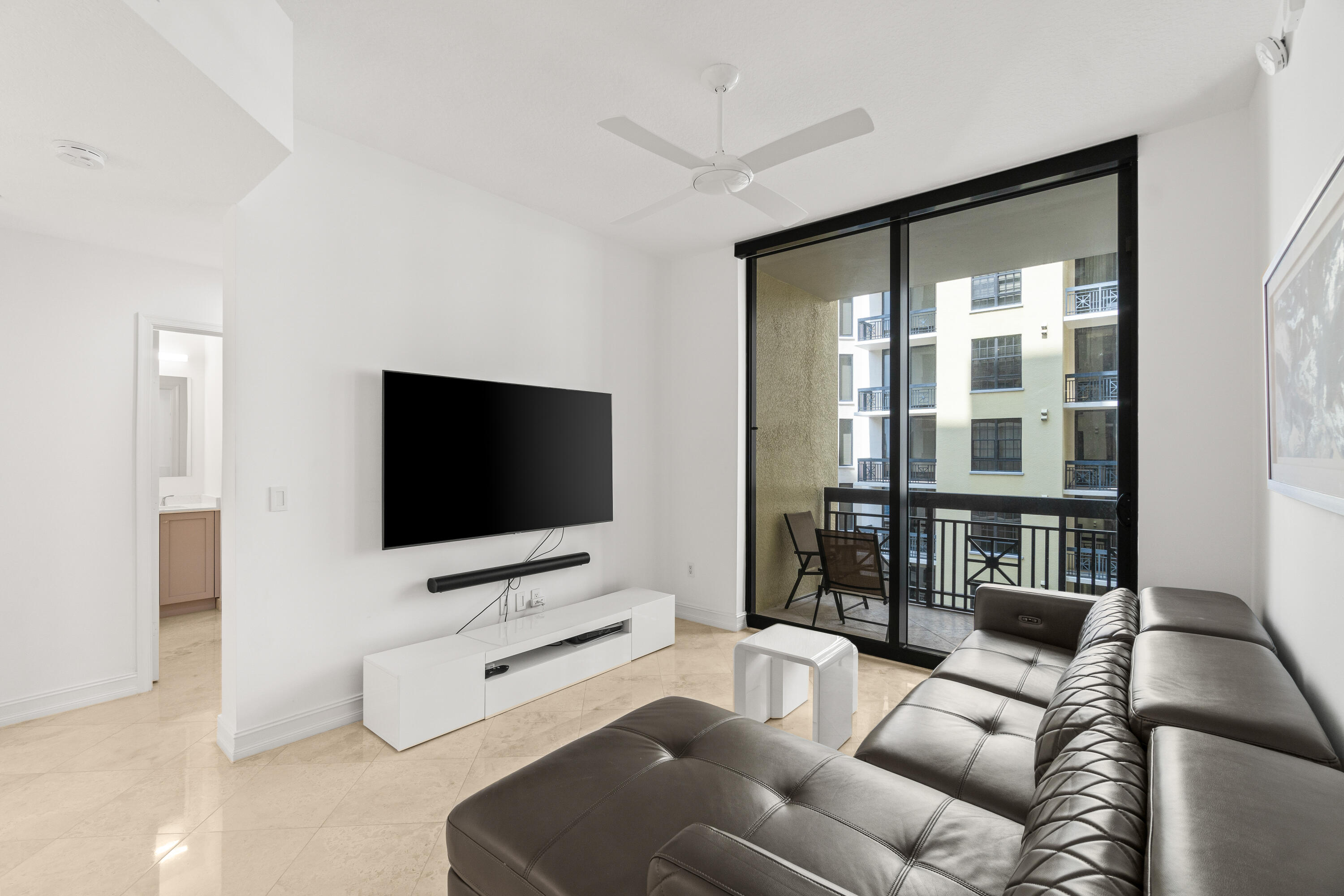 701 S Olive Avenue 1014