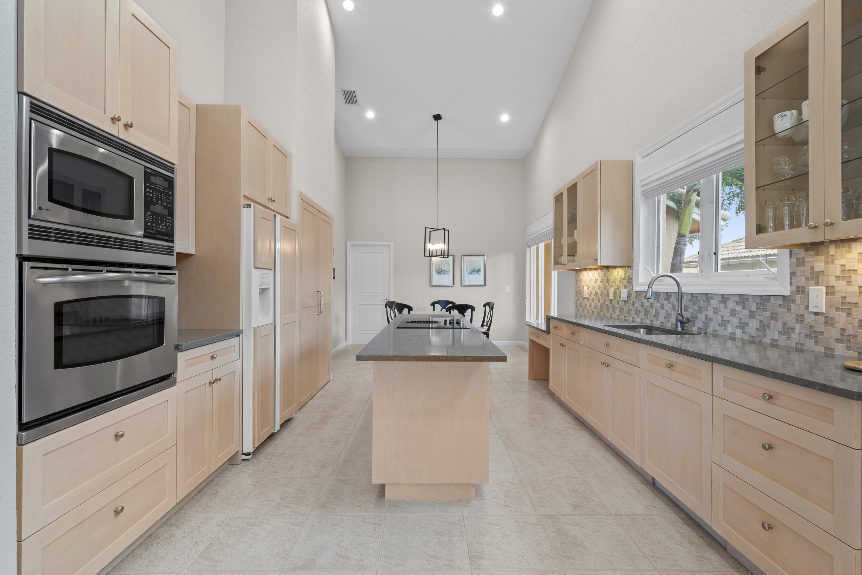 10670 Stonebridge Boulevard