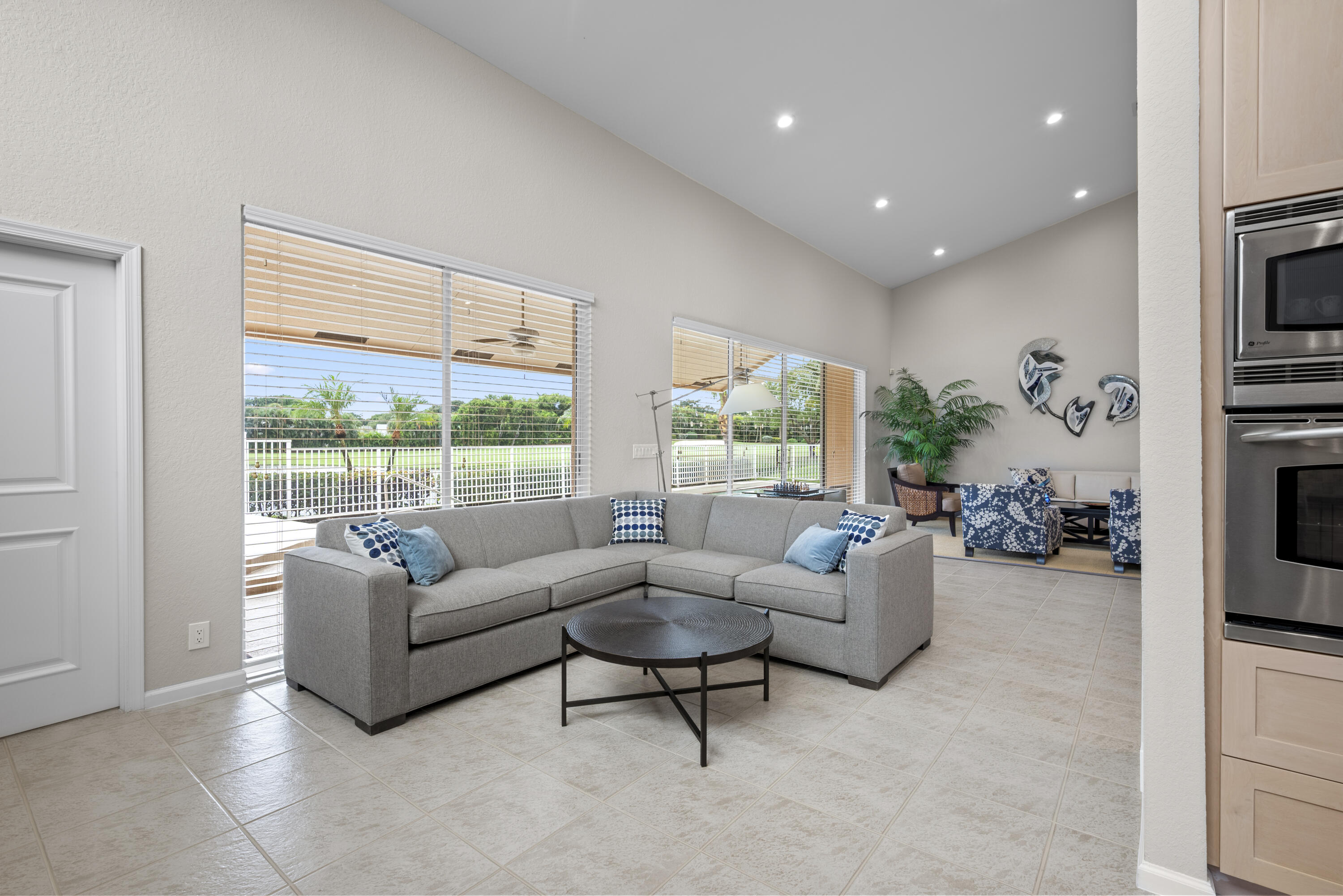 10670 Stonebridge Boulevard