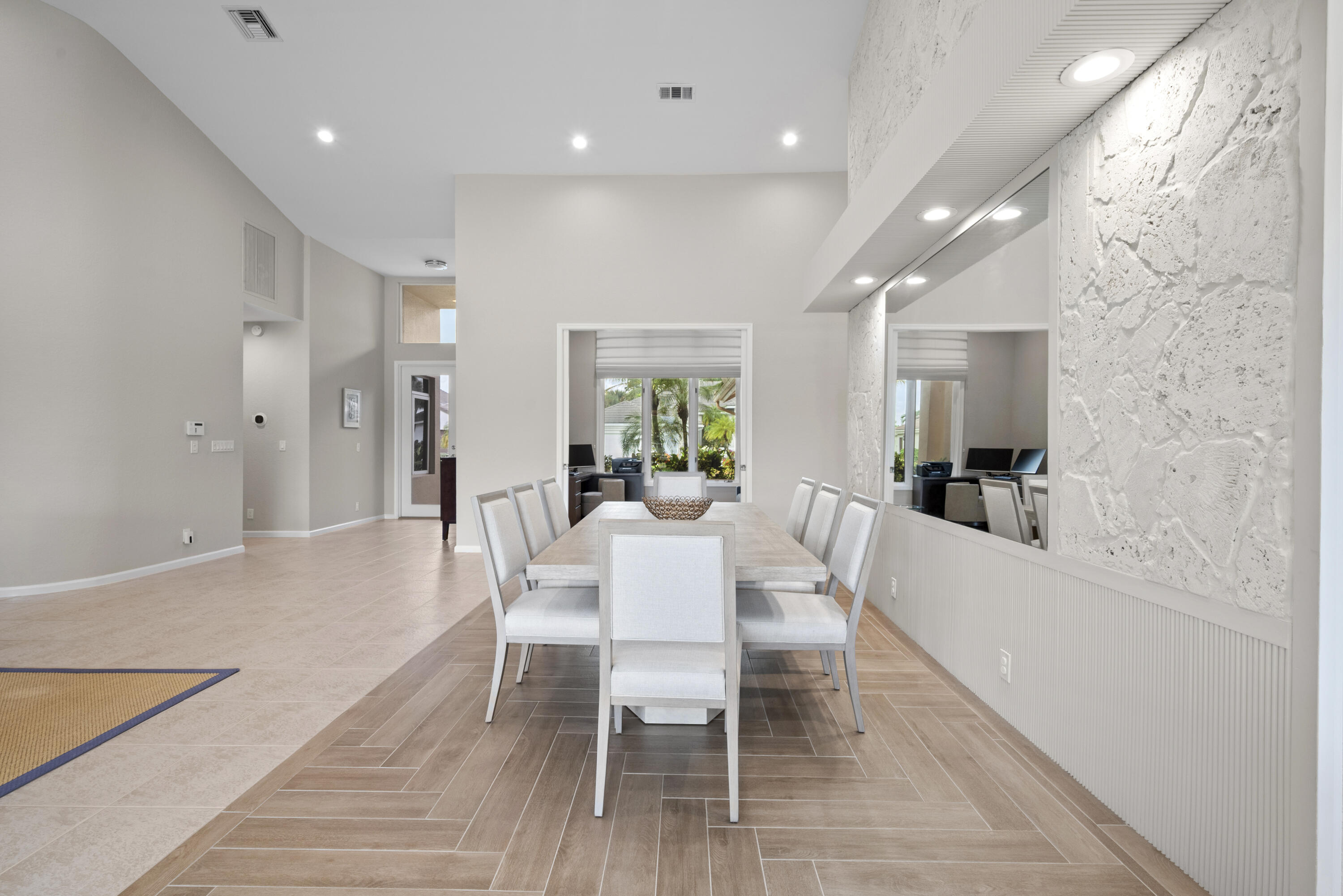 10670 Stonebridge Boulevard