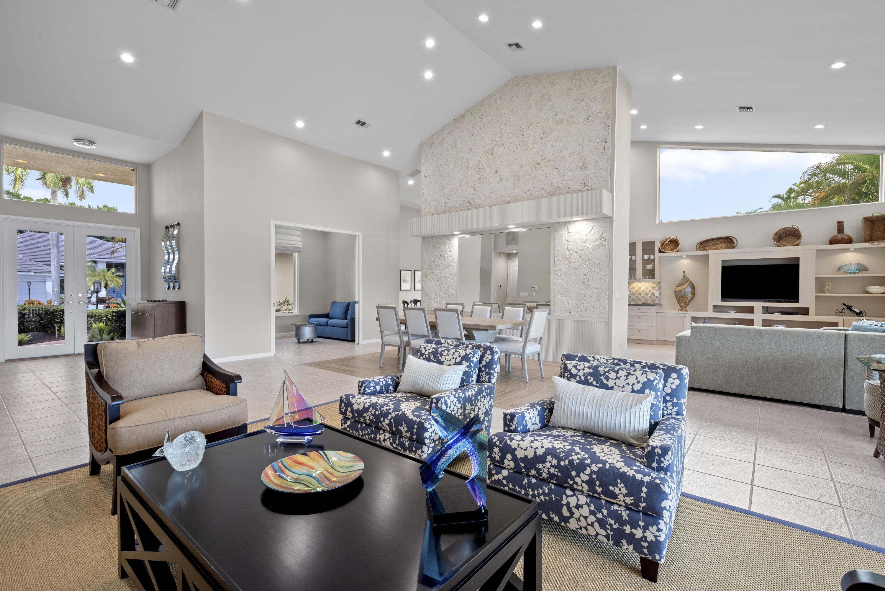 10670 Stonebridge Boulevard