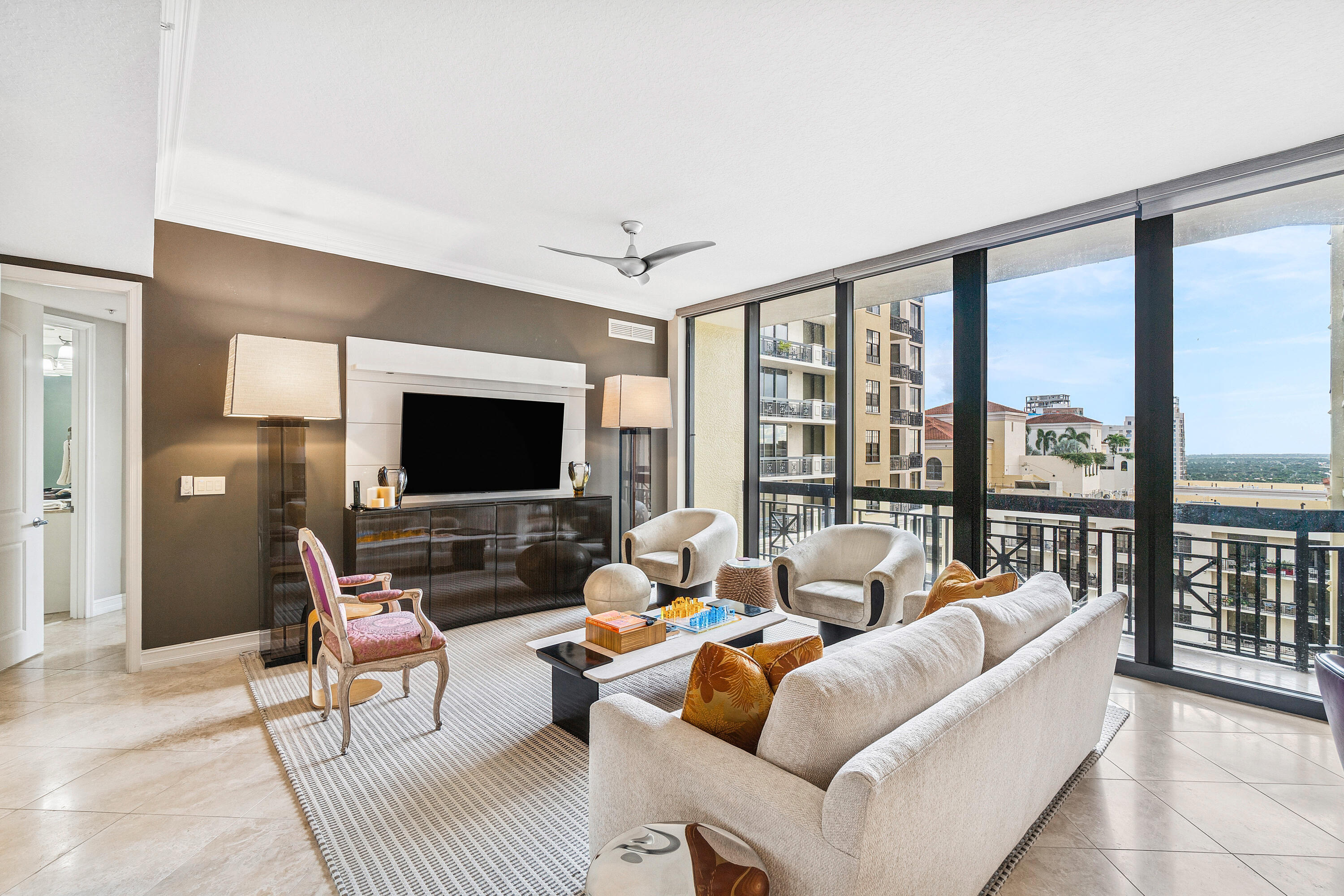 701 S Olive Avenue 1706