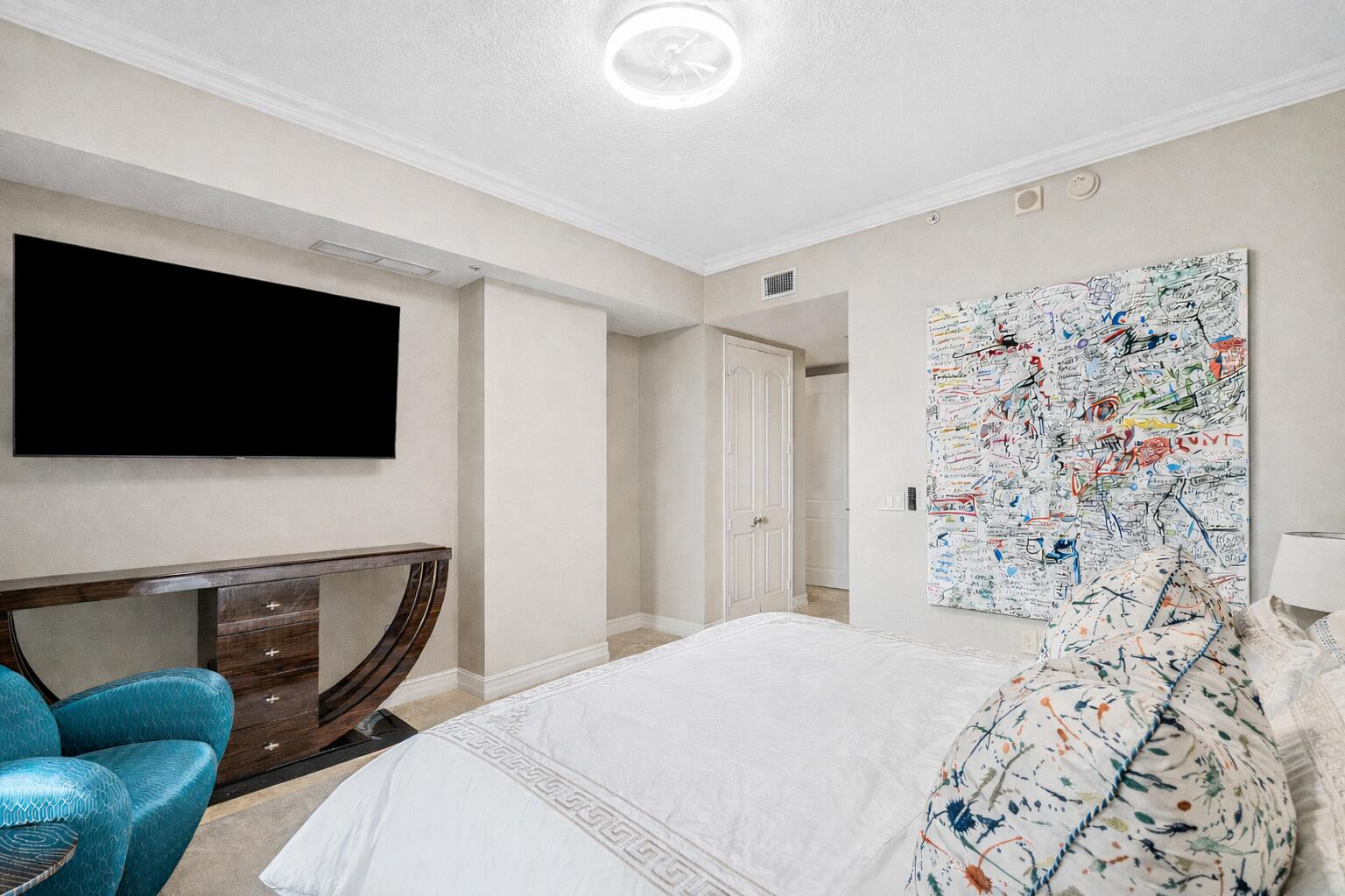 701 S Olive Avenue 1706