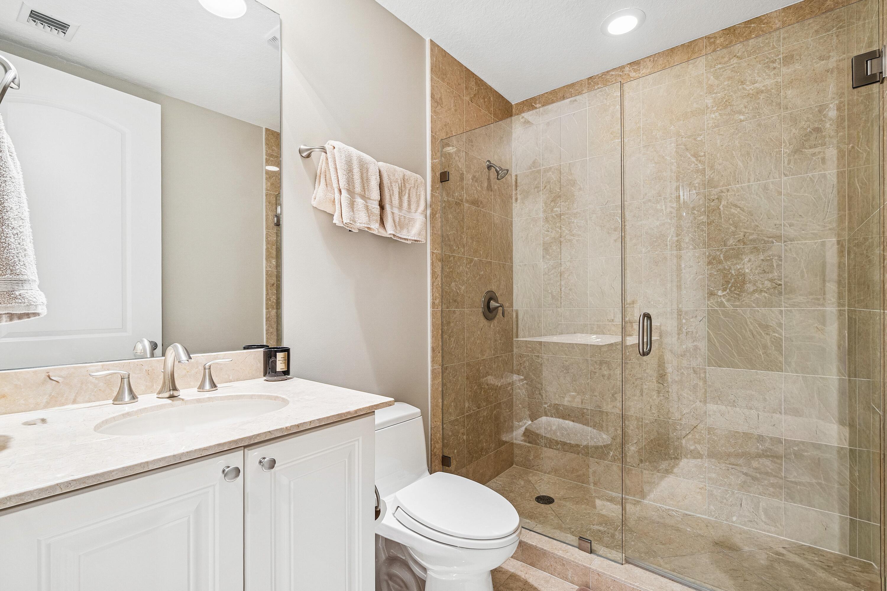 701 S Olive Avenue 1706