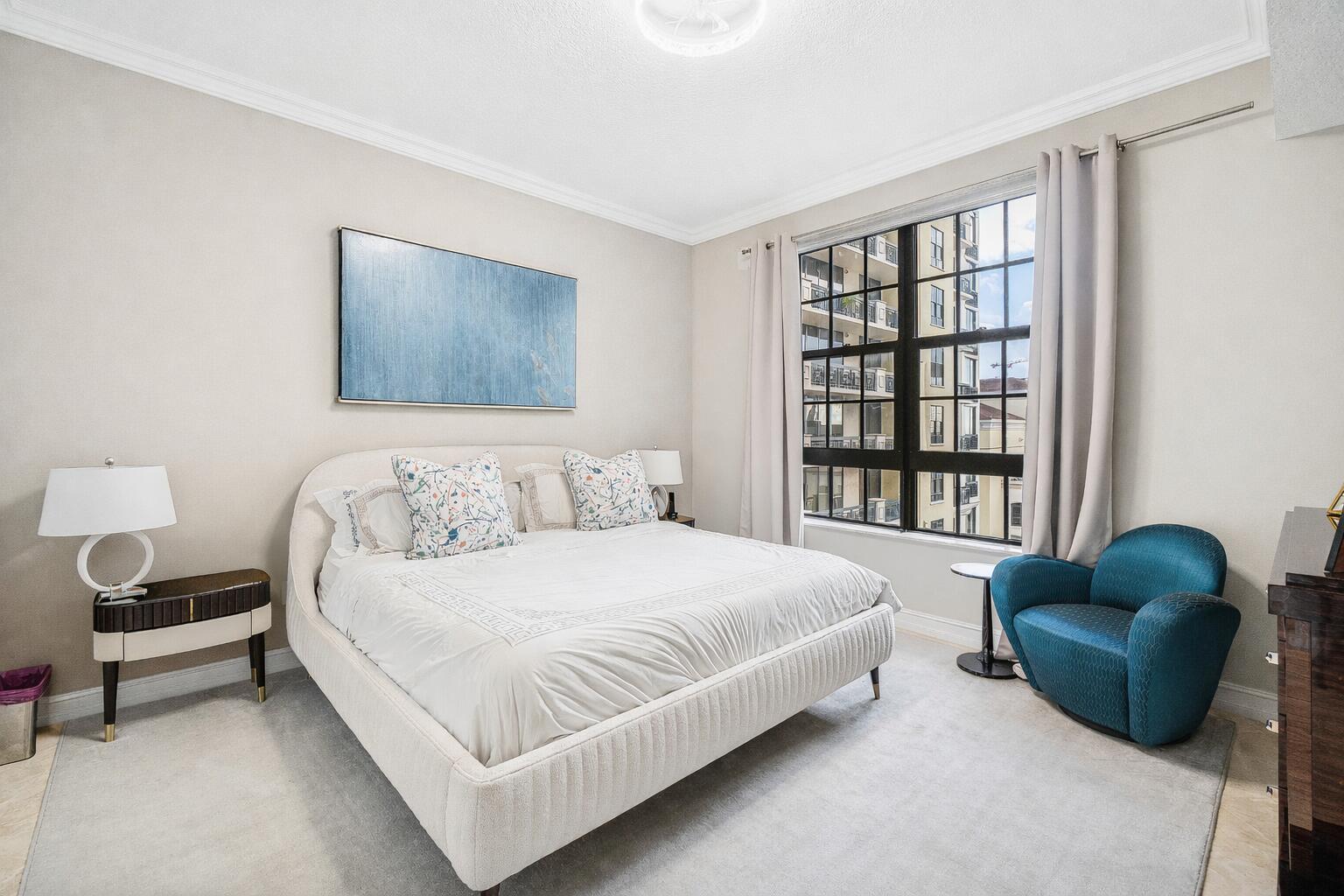 701 S Olive Avenue 1706