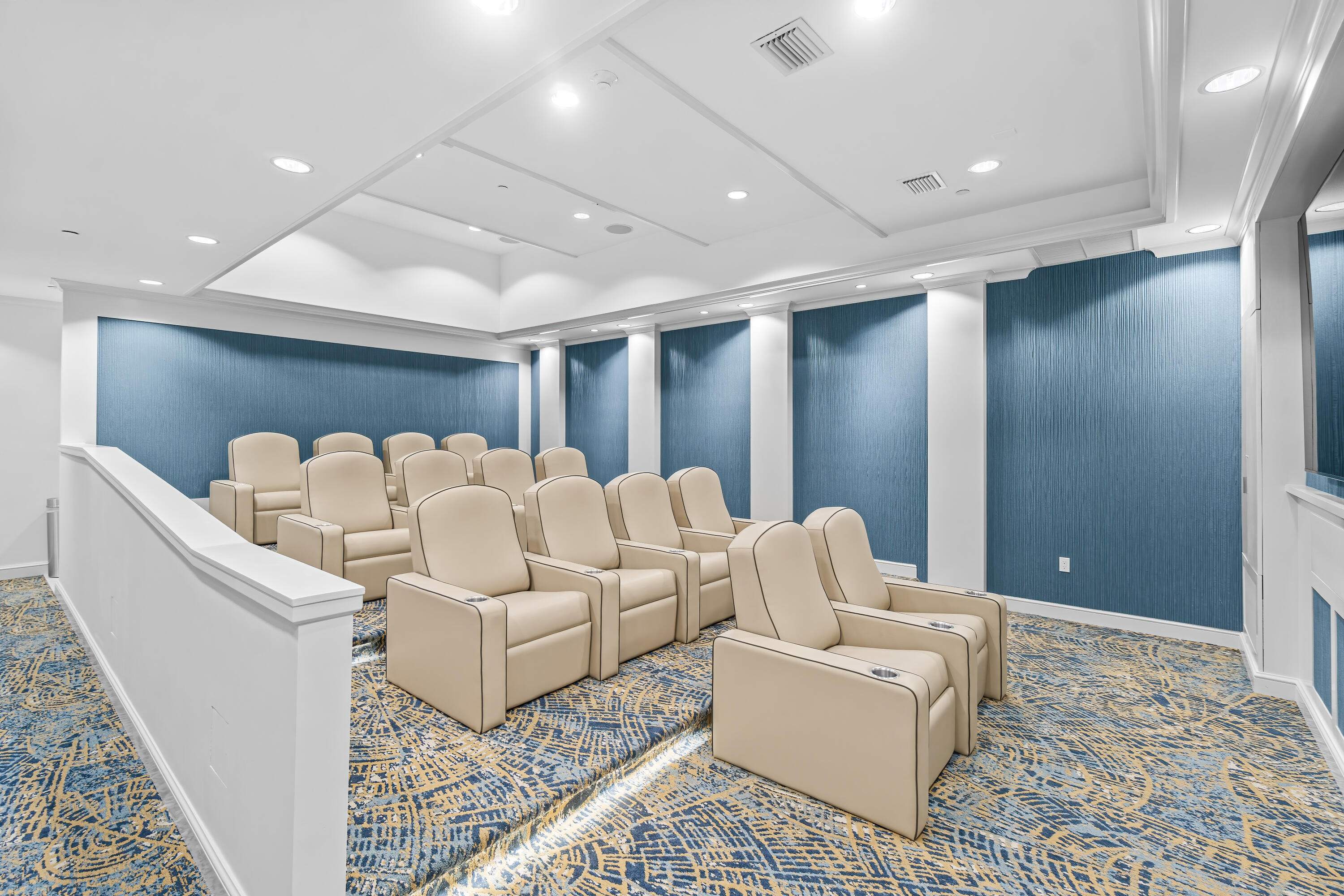 701 S Olive Avenue 1706