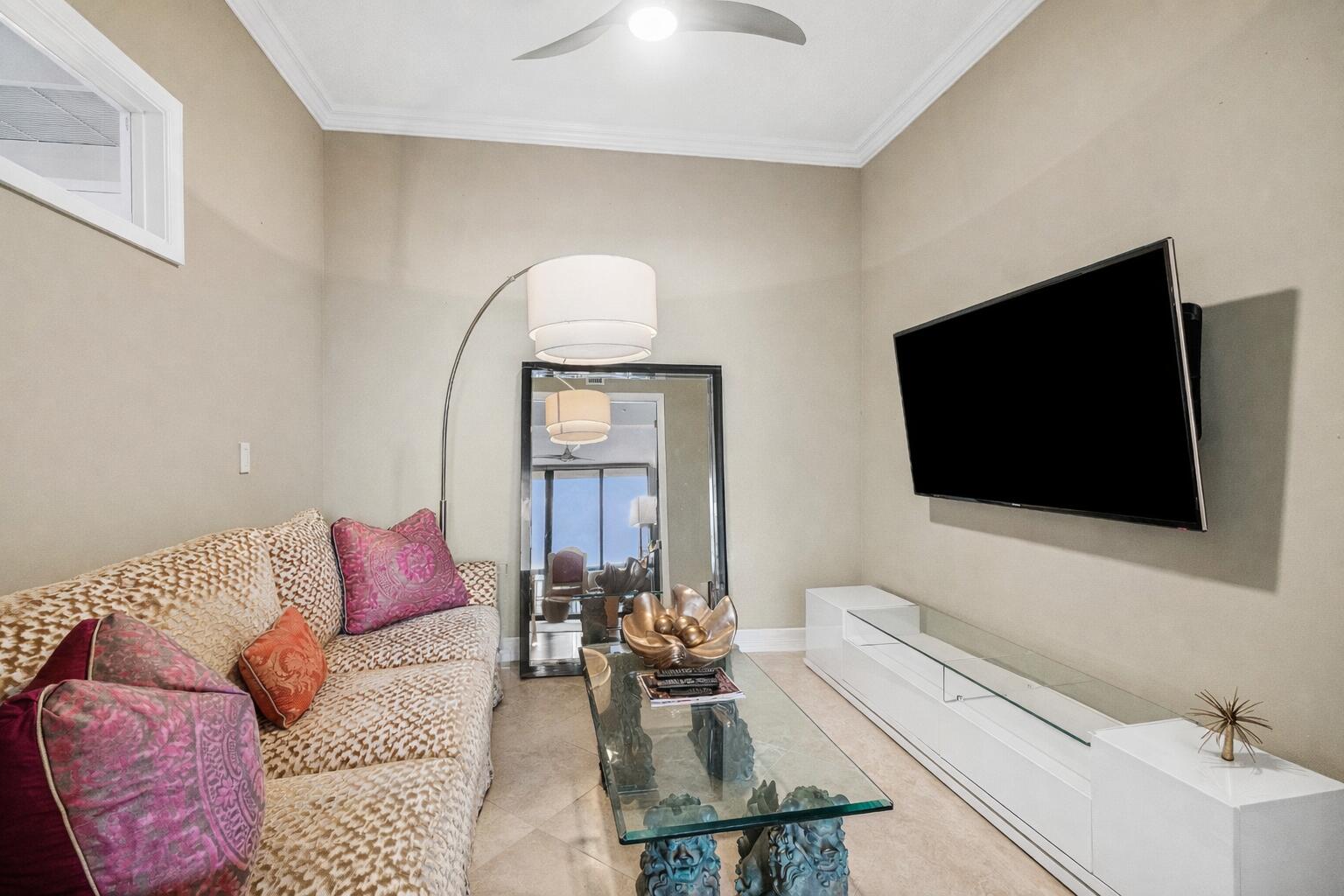 701 S Olive Avenue 1706