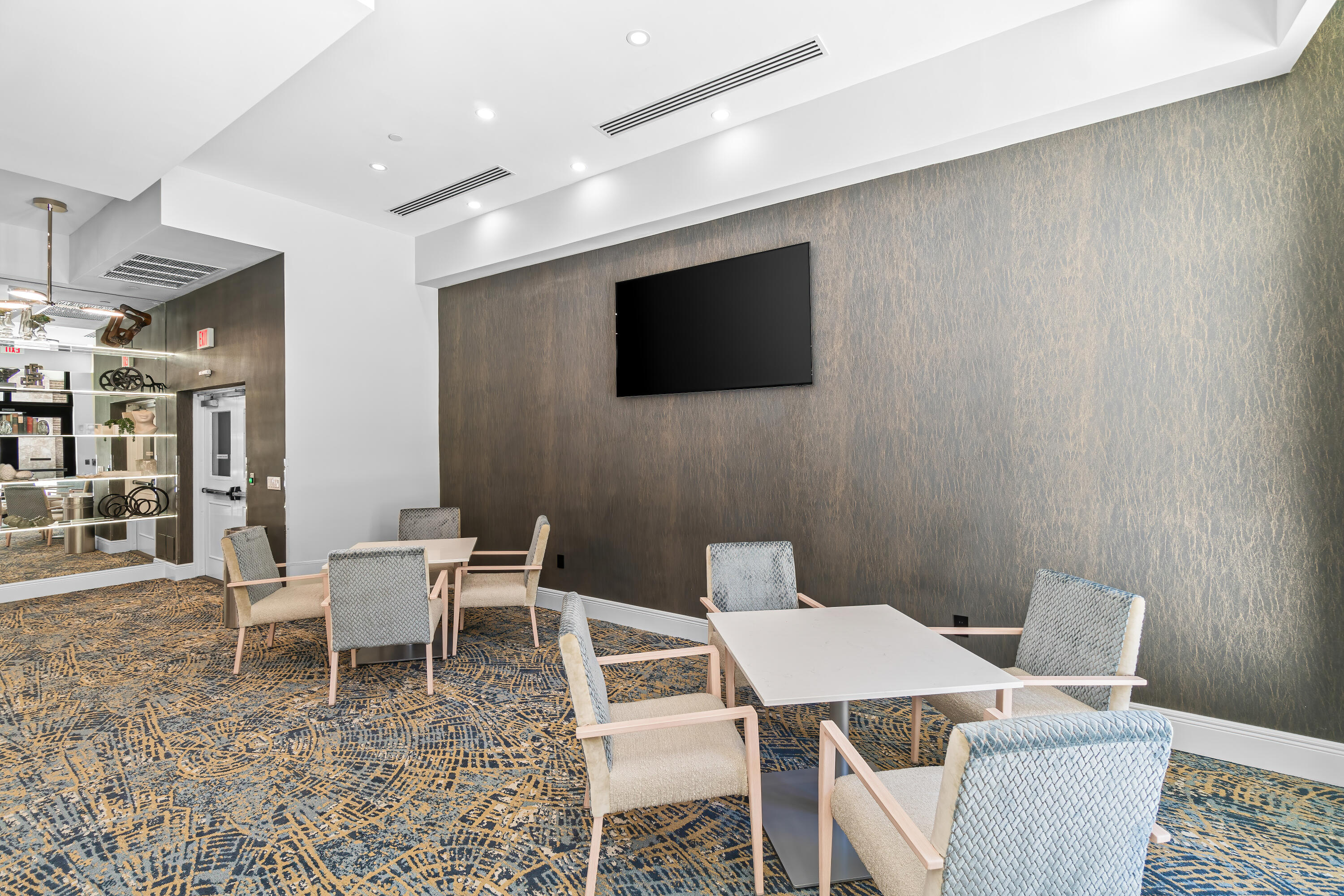 701 S Olive Avenue 1706