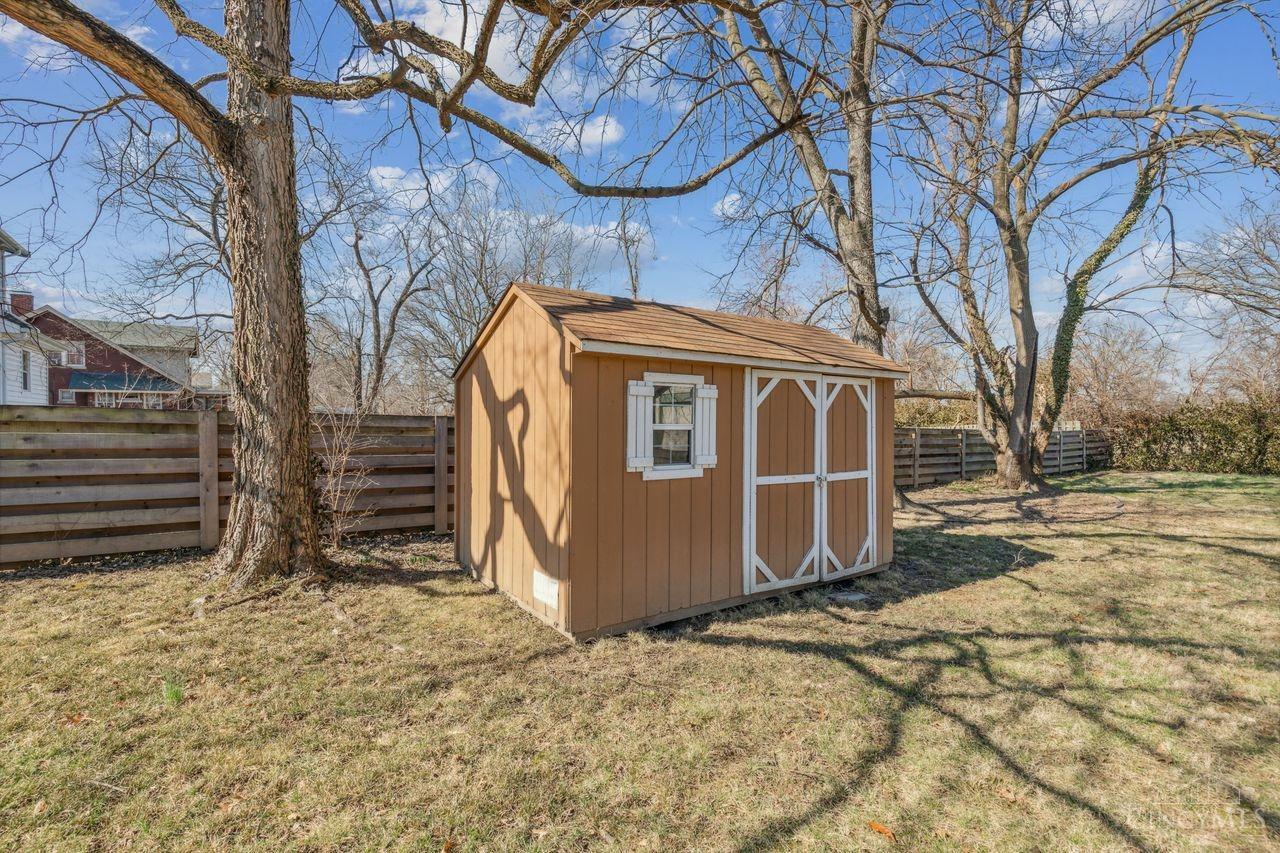 1608 Elizabeth Place