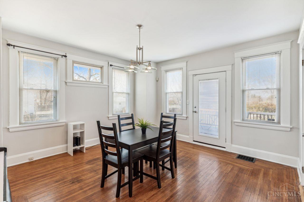 1608 Elizabeth Place