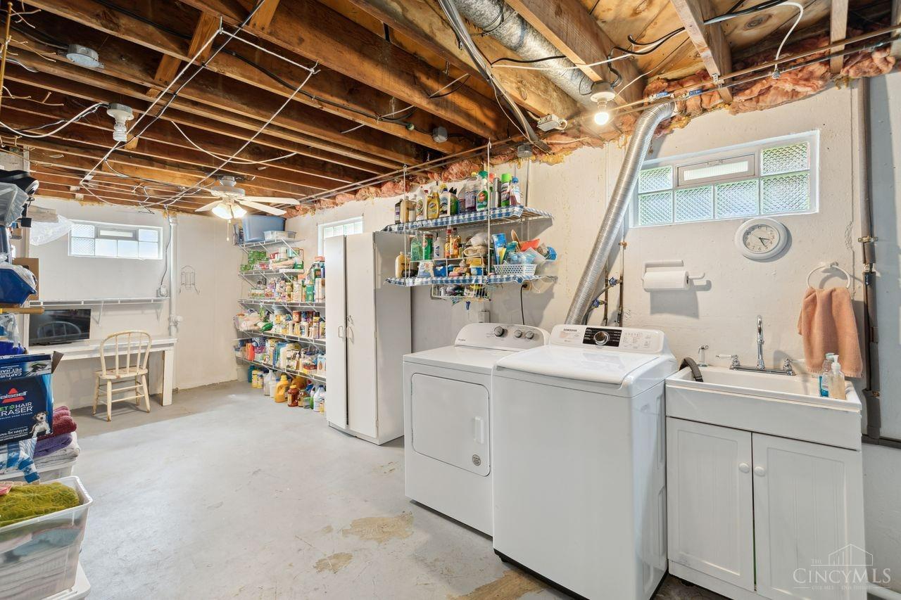5454 Hyacinth Terrace
