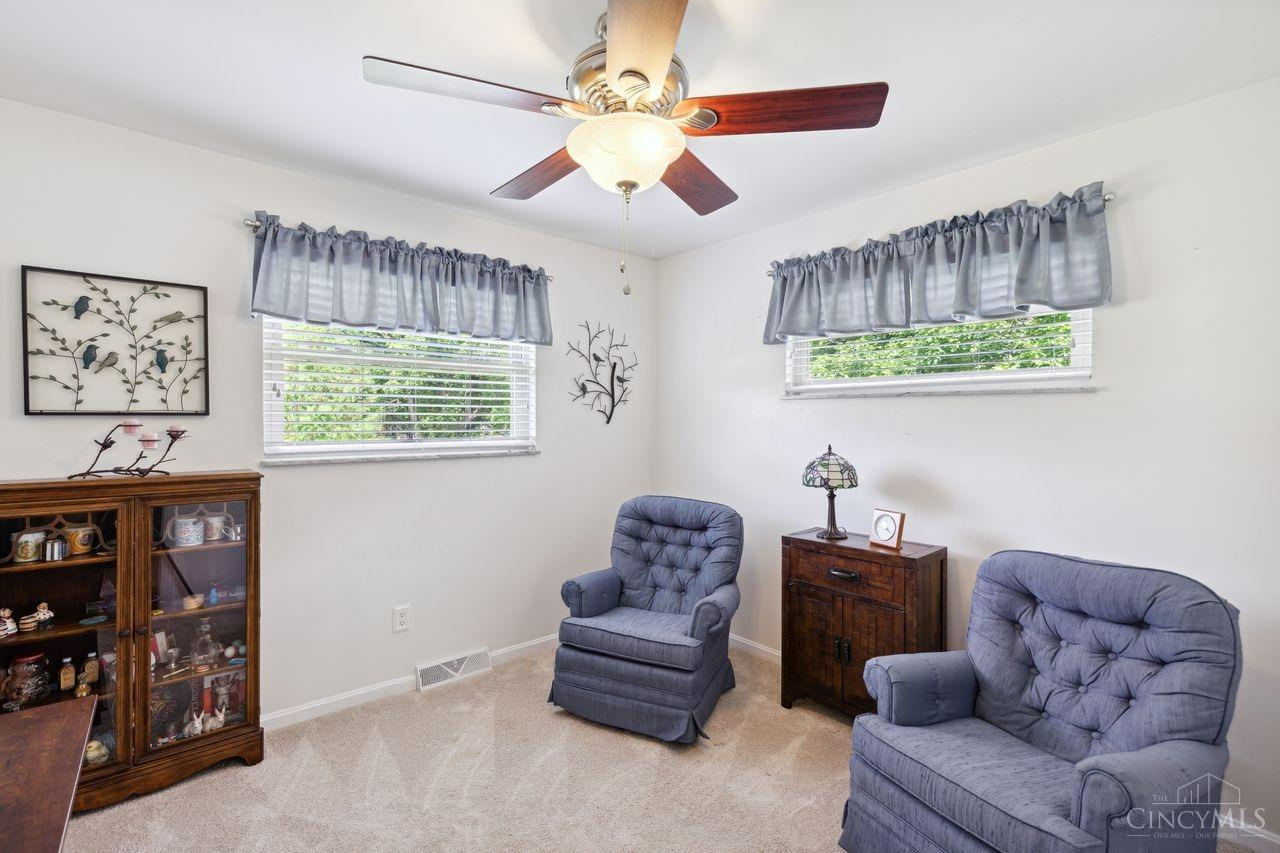 5454 Hyacinth Terrace