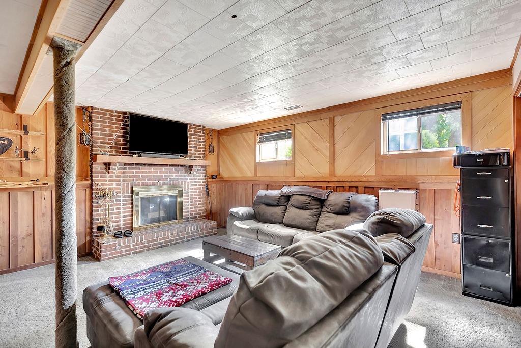 6378 Sandric Lane