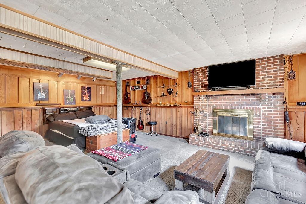 6378 Sandric Lane