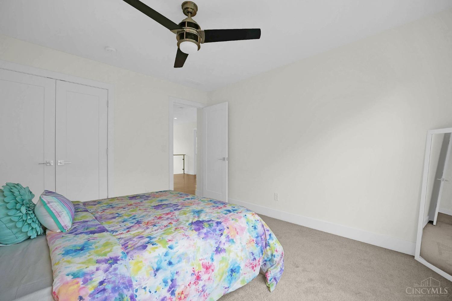 10153 Zig Zag Road