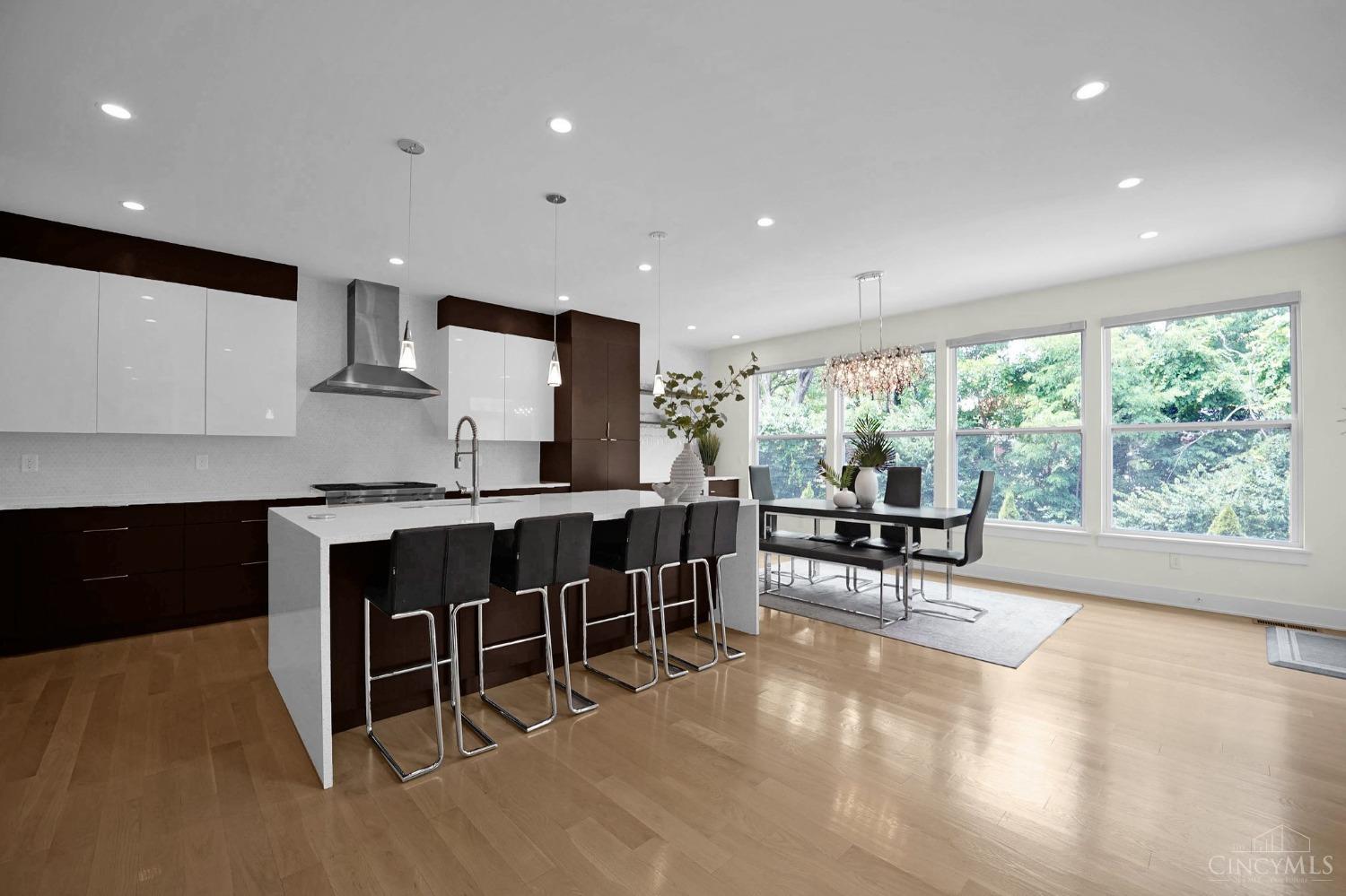 10153 Zig Zag Road