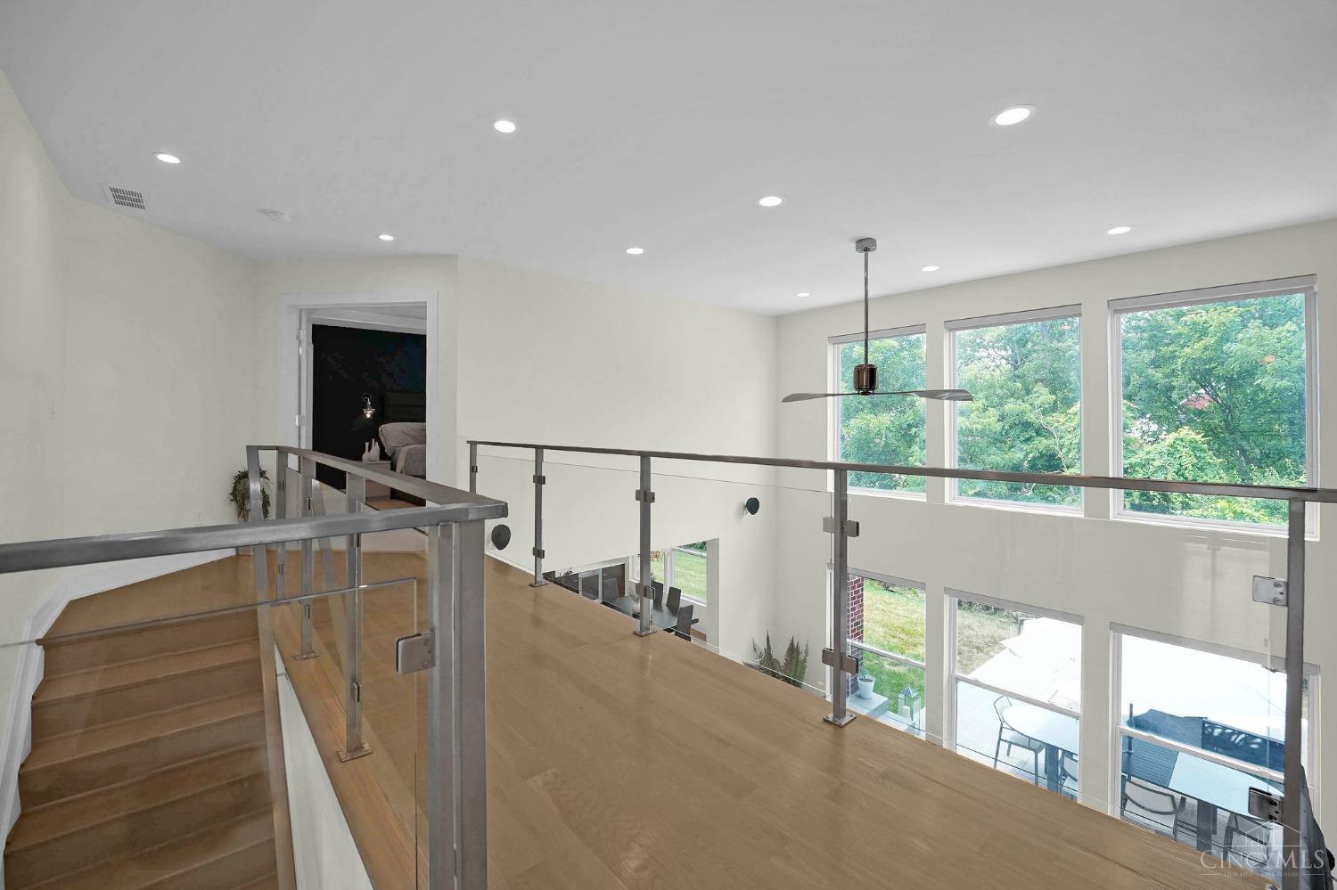 10153 Zig Zag Road