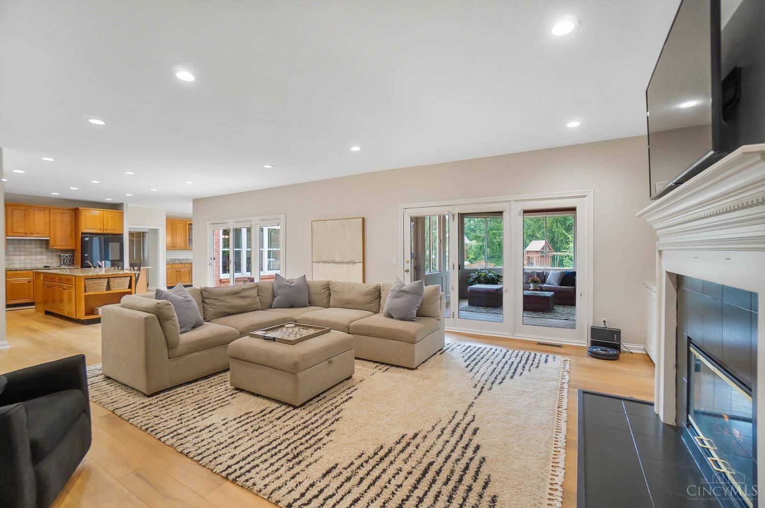 8581 Chaucer Place
