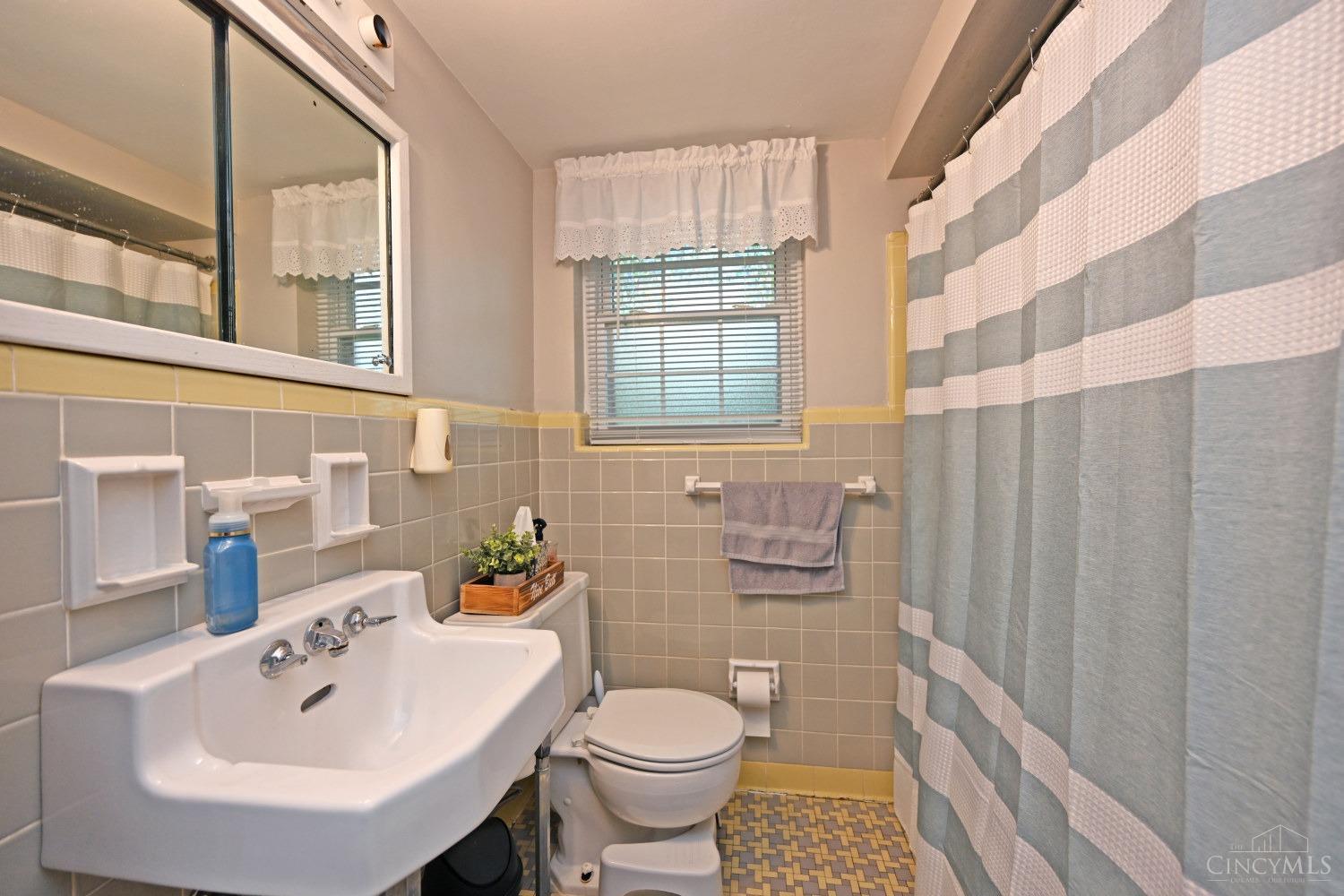 588 Beechtree Drive