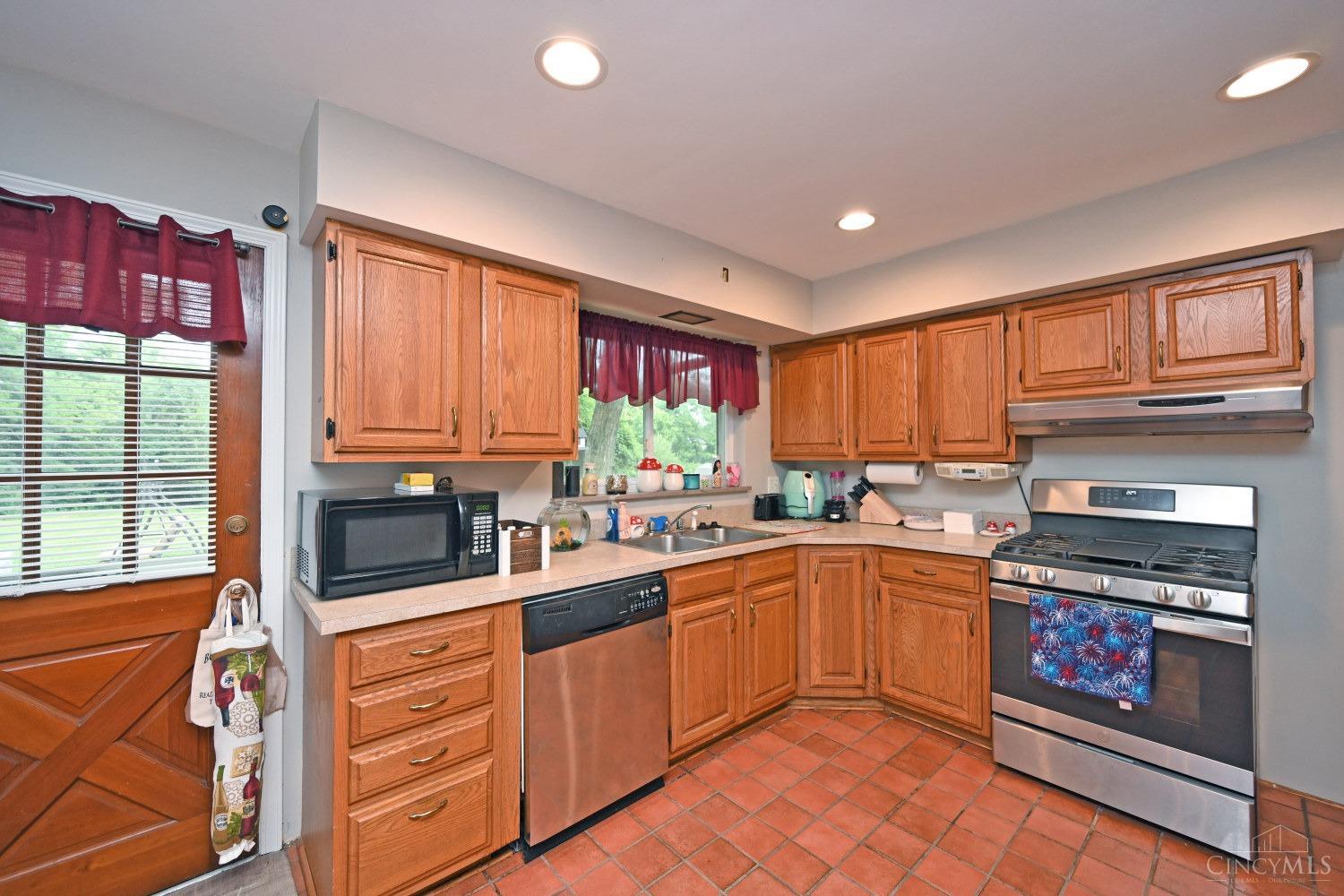 588 Beechtree Drive