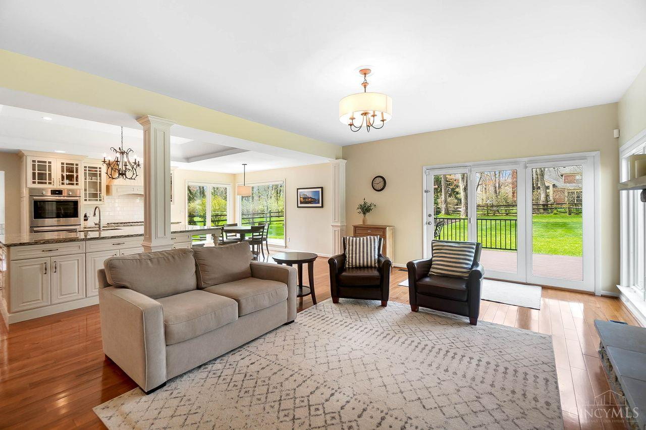 8603 Calumet Way